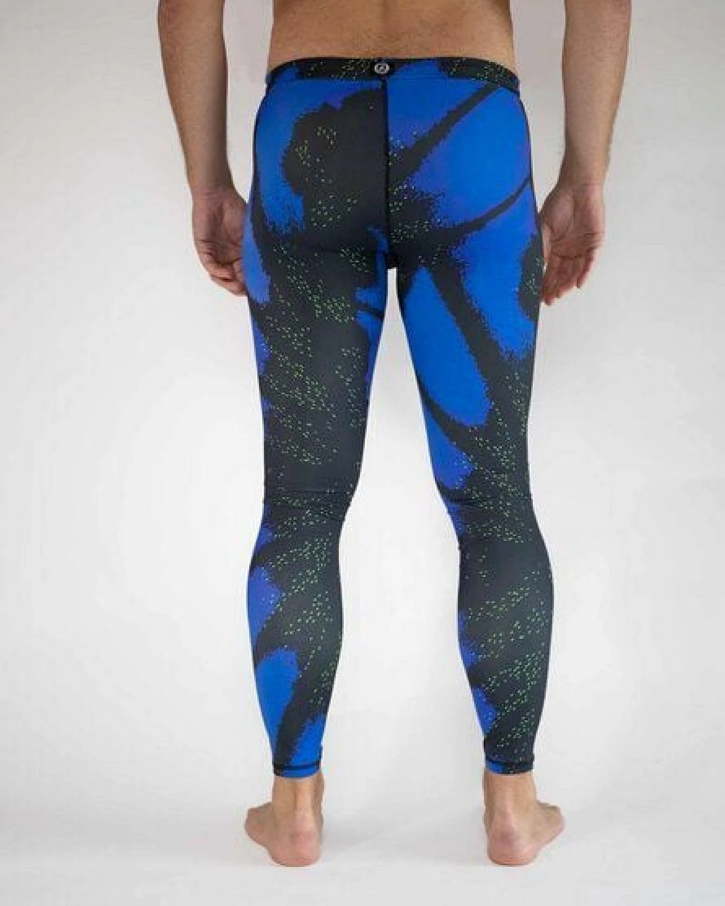 Arctic Flamingo Bunte Sport-Leggings für Herren aus ECONYL® regeneriertem Nylon – Ansicht 4