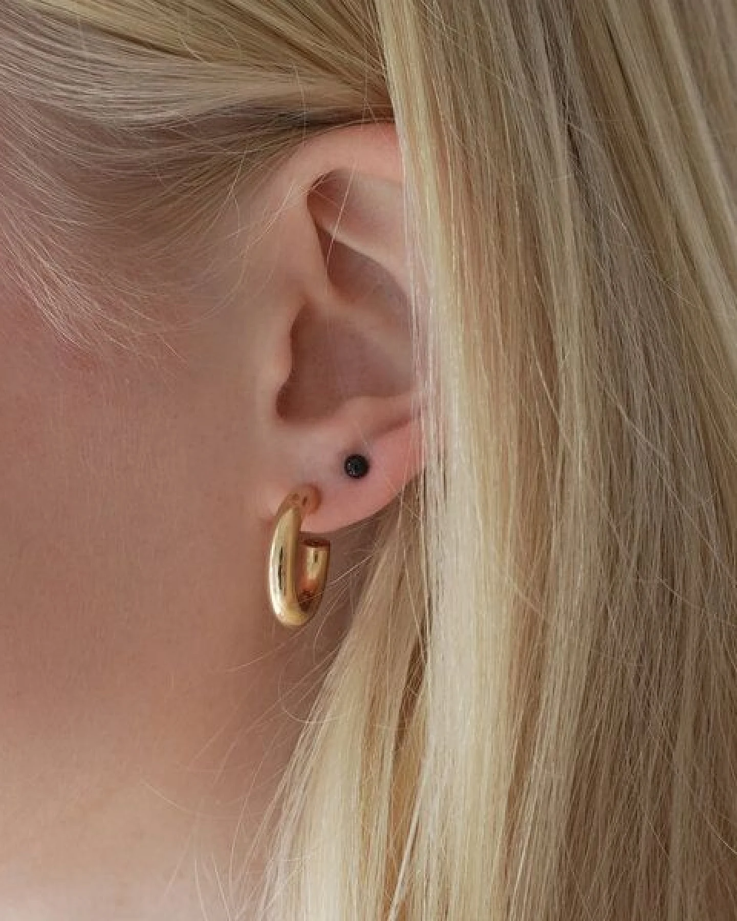 BELLYBIRD Jewellery CREOLEN - Kreis, dicke Form, glatt in M/L – Ansicht 2