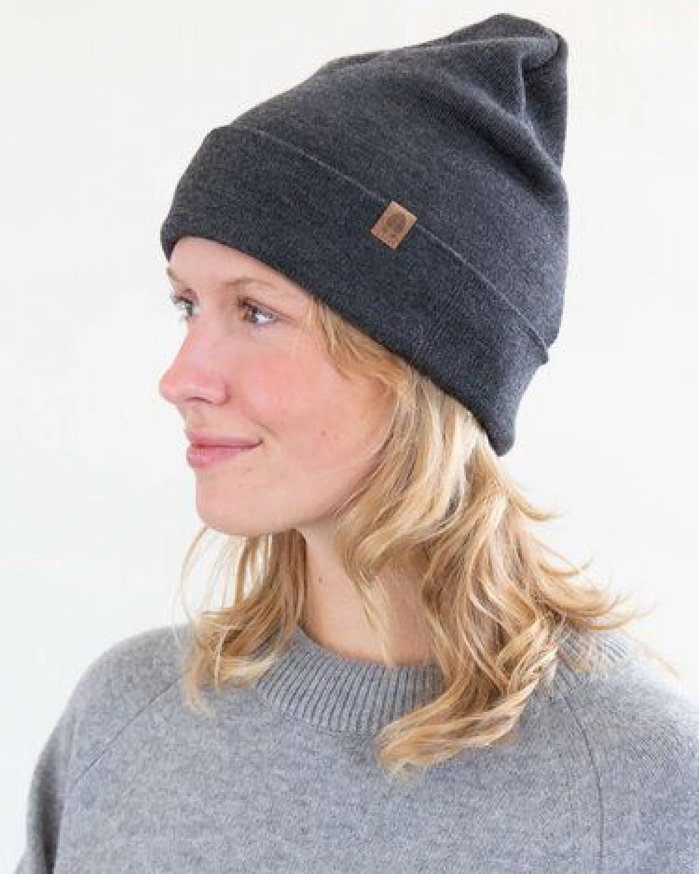 Kopyto WOLF - Glatte Zweilagige Beanie Mütze aus 100% RWS-Merinowolle – Ansicht 2