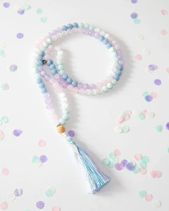 Divasya Mala-Kette "Schutzengel" aus Angelit, Amethyst, Rosenquarz & Selenit