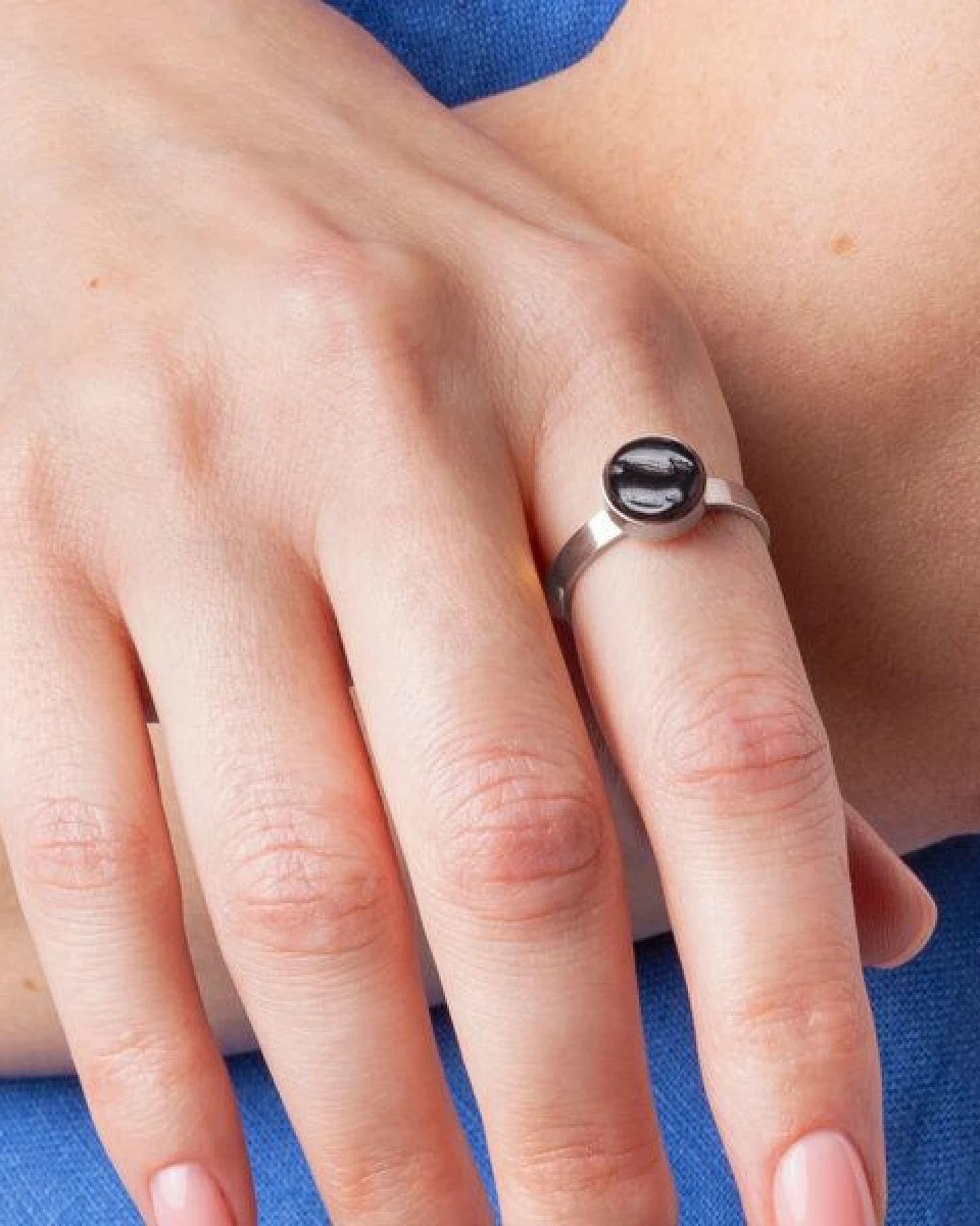 ALEXASCHA Größenverstellbarer Ring mit Stein – Ansicht 2