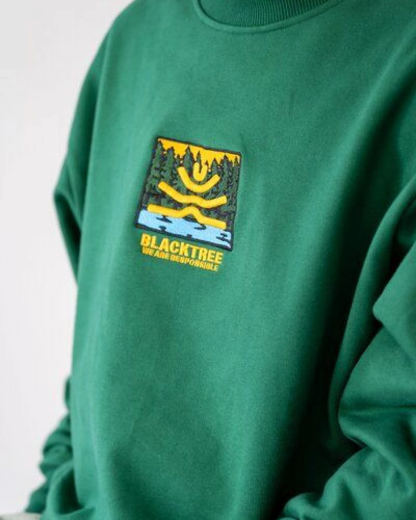 Black Tree Regeneration - Unisex - Oversize - 400g/sm - Premium Qualität – Ansicht 3
