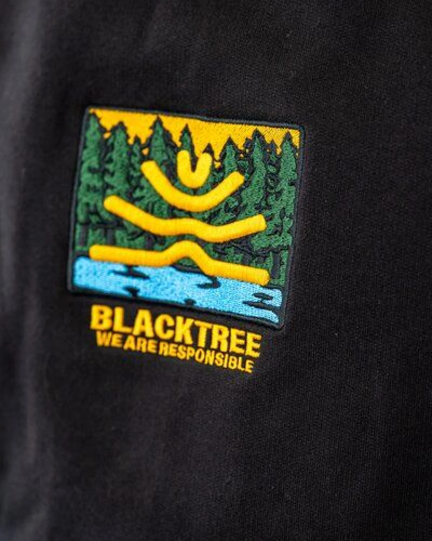 Black Tree Regeneration - Unisex - Oversize - 400g/sm - Premium Qualität – Ansicht 4