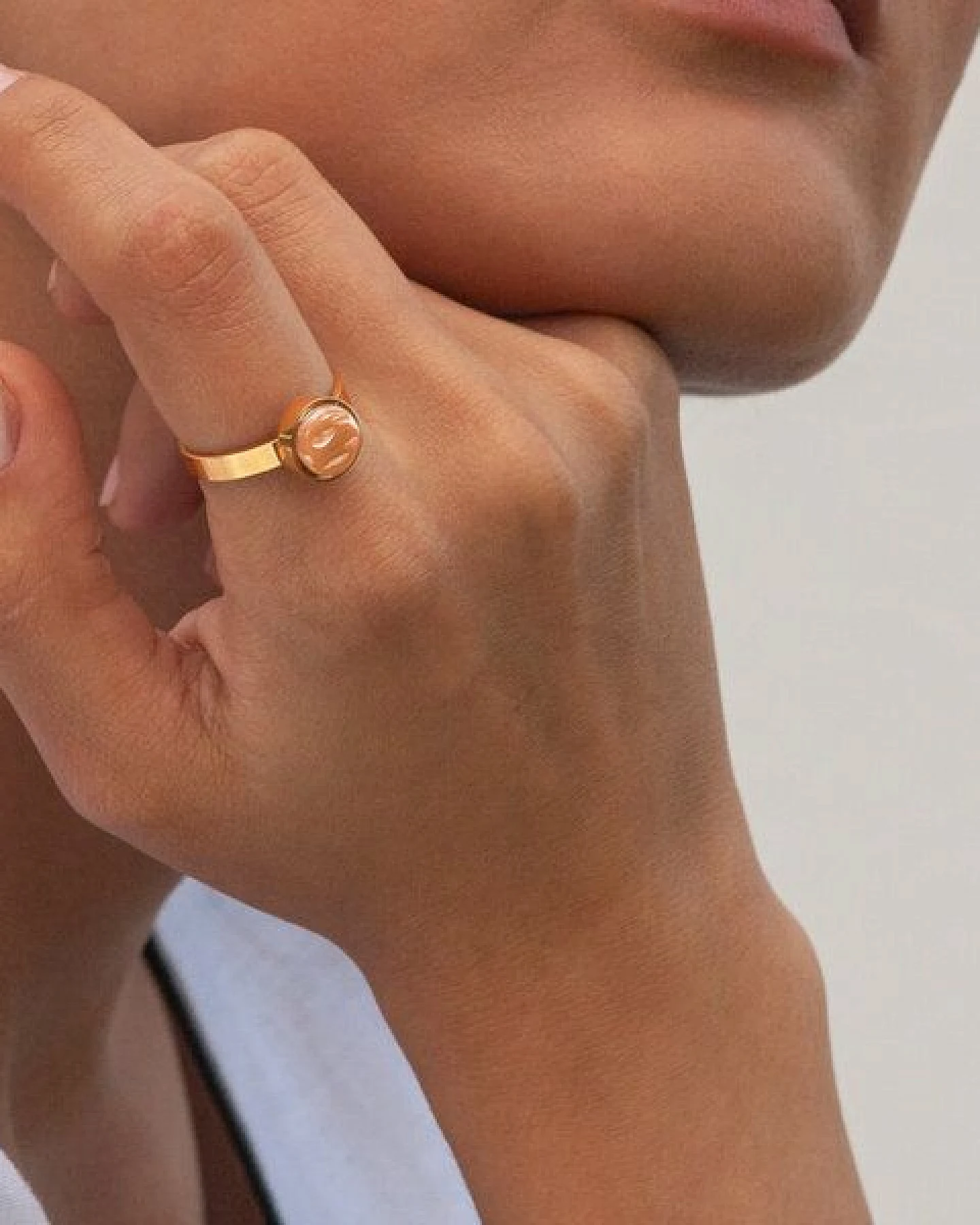 ALEXASCHA Größenverstellbarer Ring mit Stein – Ansicht 2