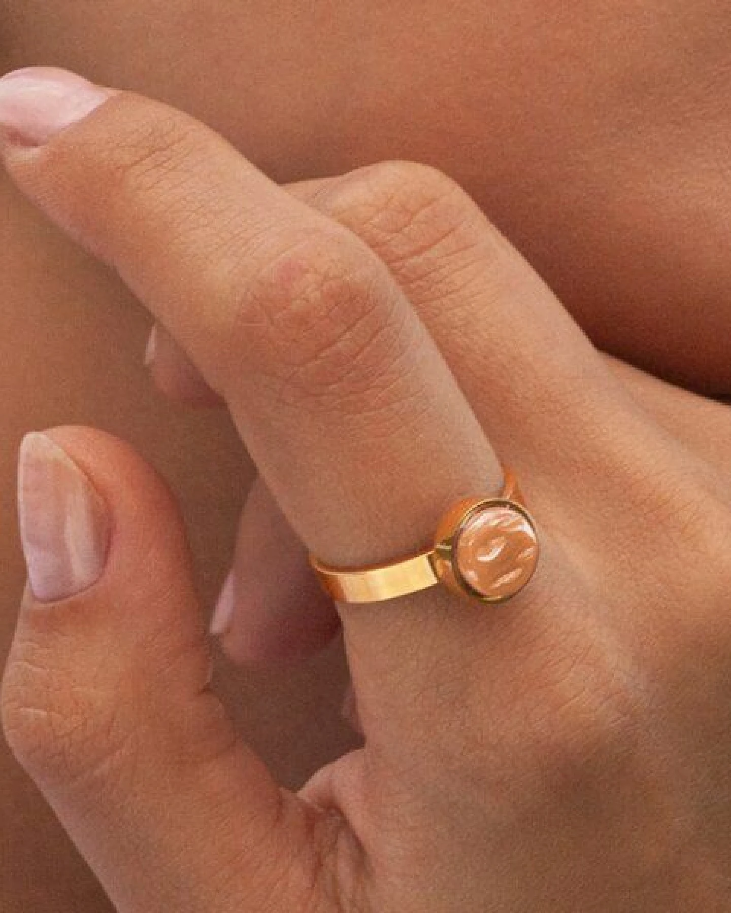ALEXASCHA Größenverstellbarer Ring mit Stein – Ansicht 3