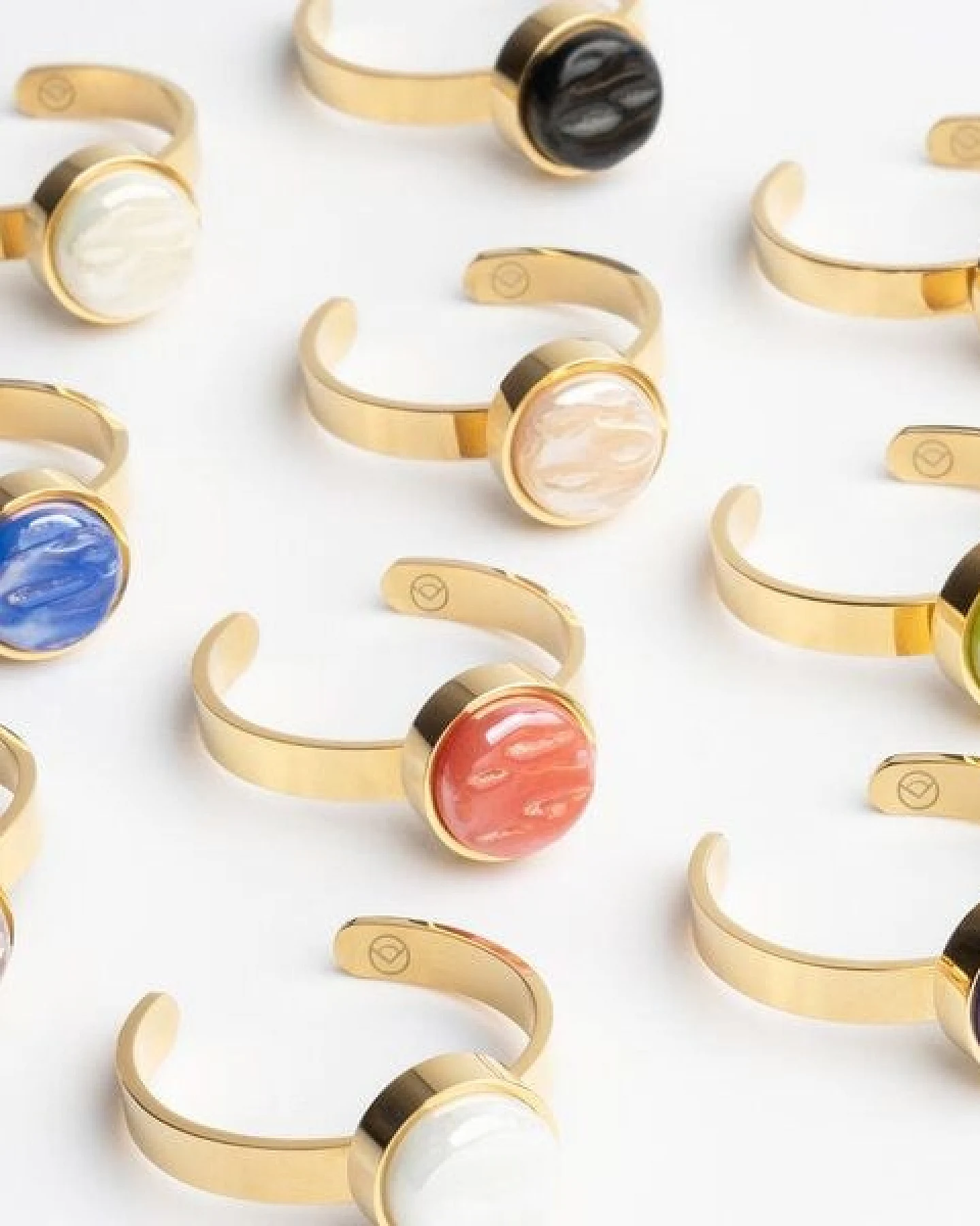 ALEXASCHA Größenverstellbarer Ring mit Stein – Ansicht 4