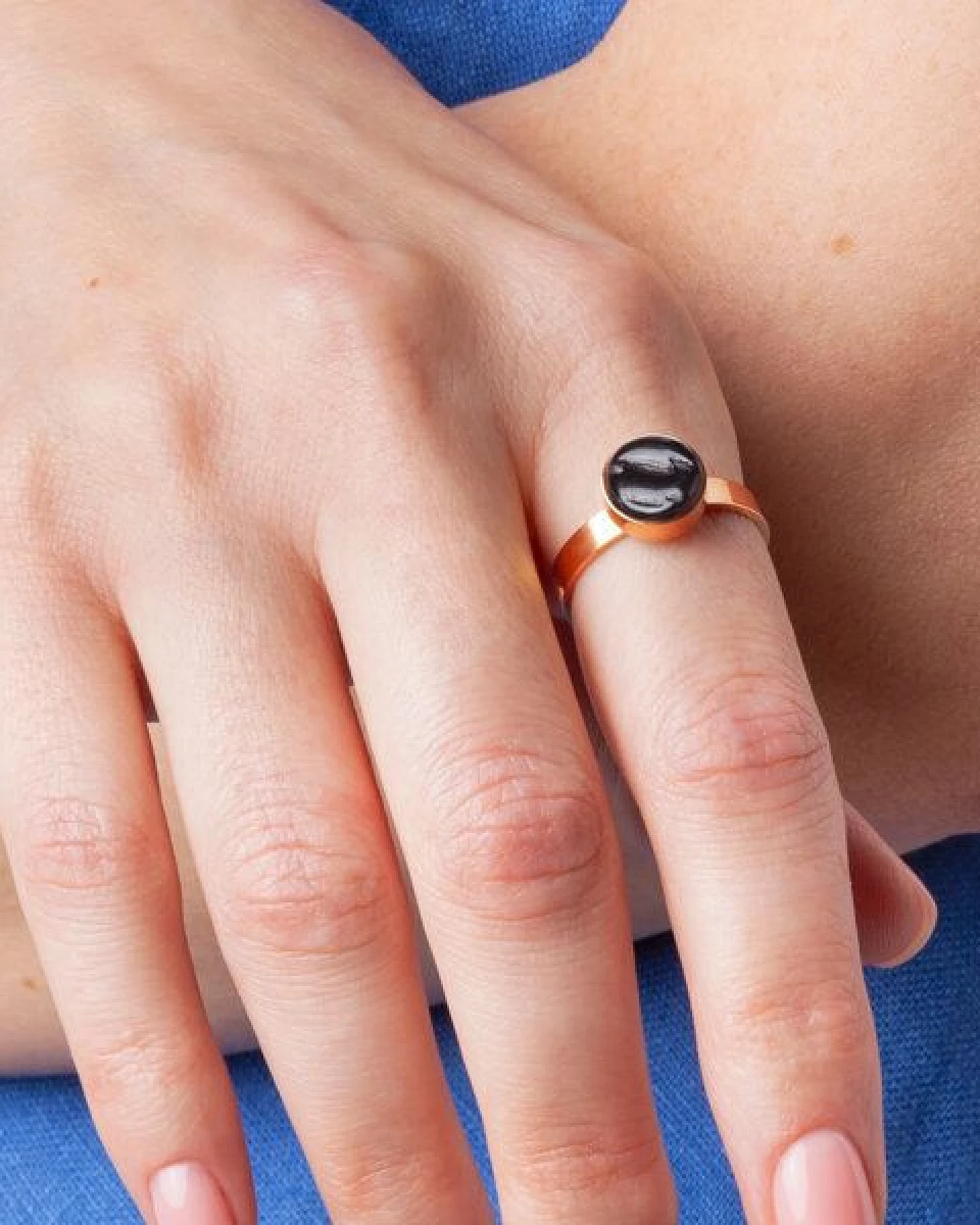 ALEXASCHA Größenverstellbarer Ring mit Stein – Ansicht 2
