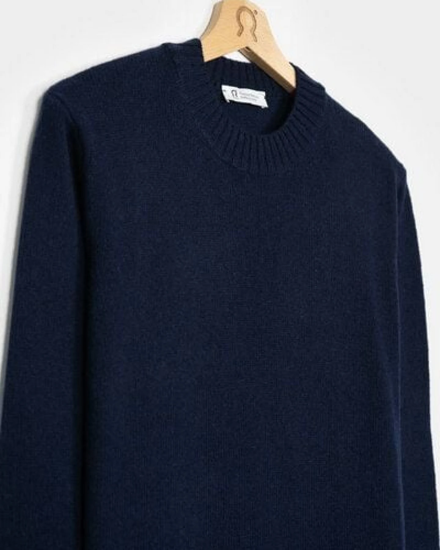 Rifò - Circular Fashion Made in Italy Herrenpullover Ferruccio aus recycelter Wolle – Ansicht 4