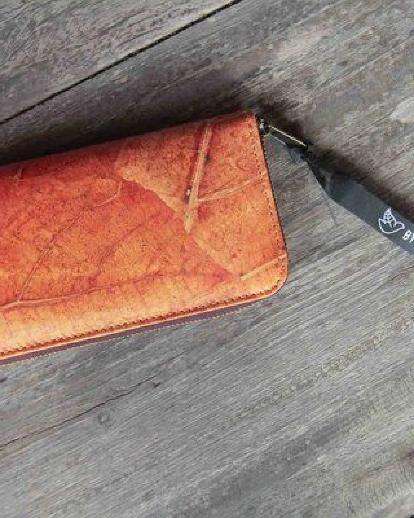 BY COPALA Portemonnaie aus recycelten Blättern / Nachhaltige vegane Brieftasche in orange - braun – Ansicht 3