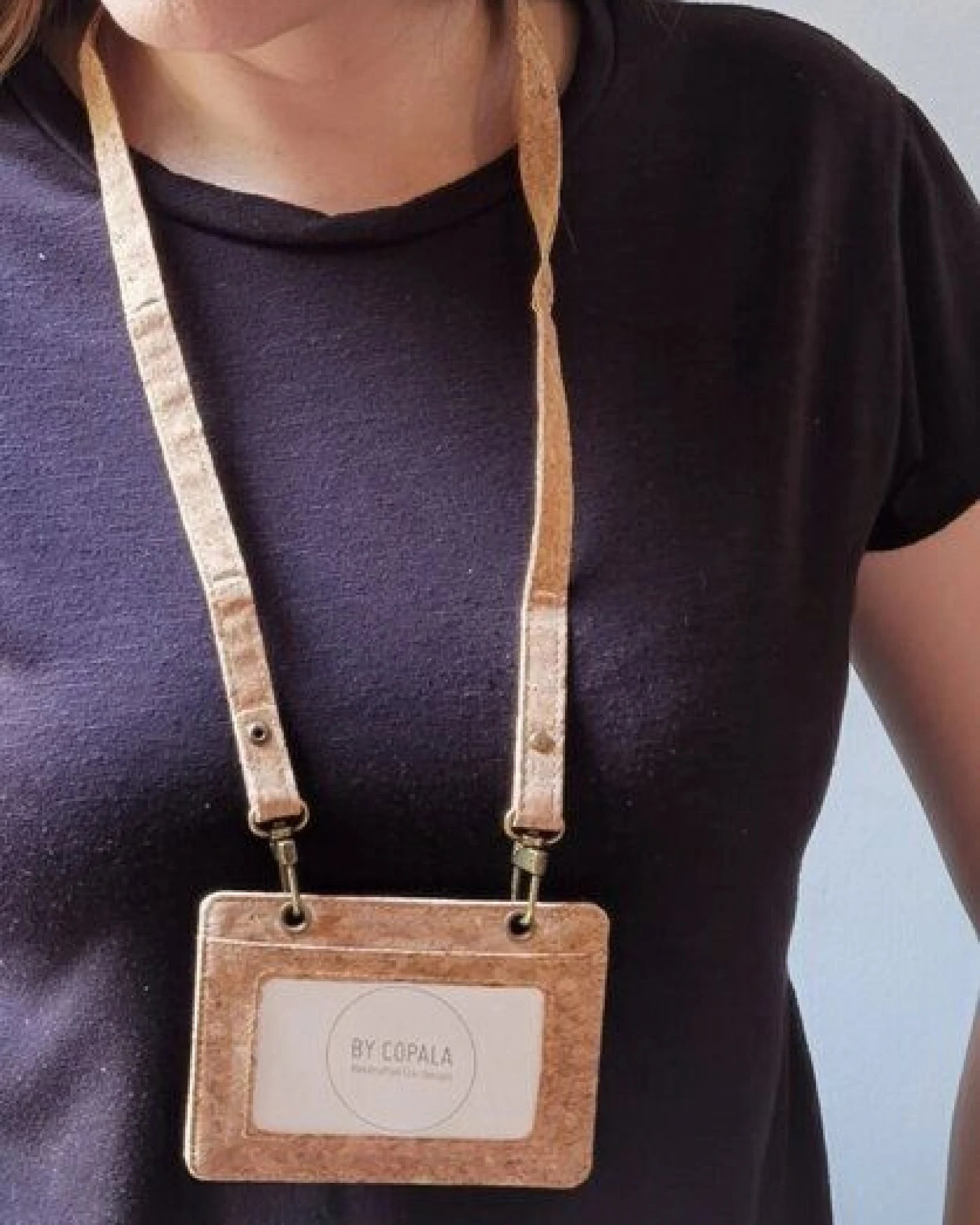 BY COPALA Kartenhülle aus Kork - Vegan, Ausweishülle, Kartenhalter, Card Holder – Ansicht 3