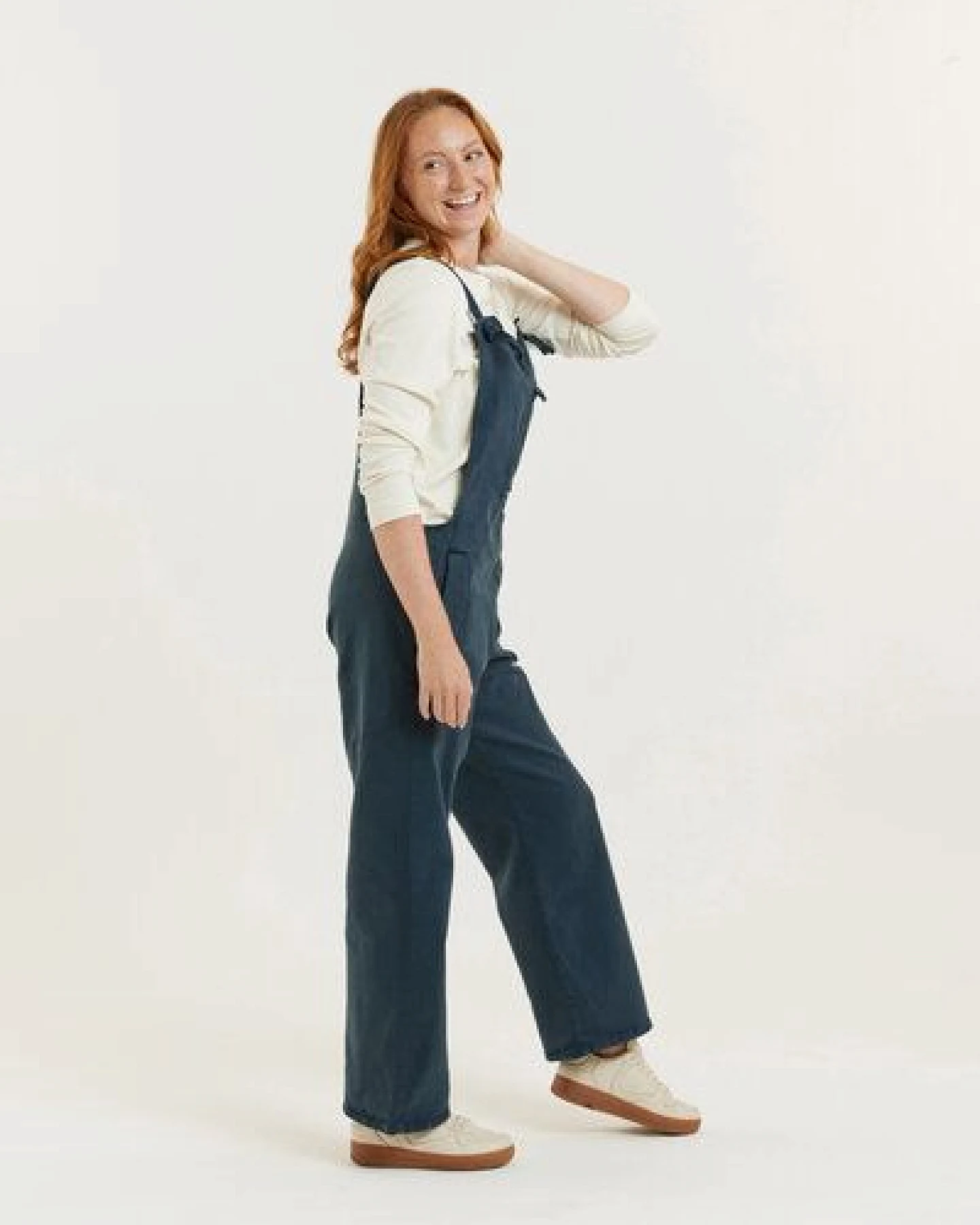 Flax and Loom Tencel-Baumwoll Latzhose Mary Lou – Ansicht 2