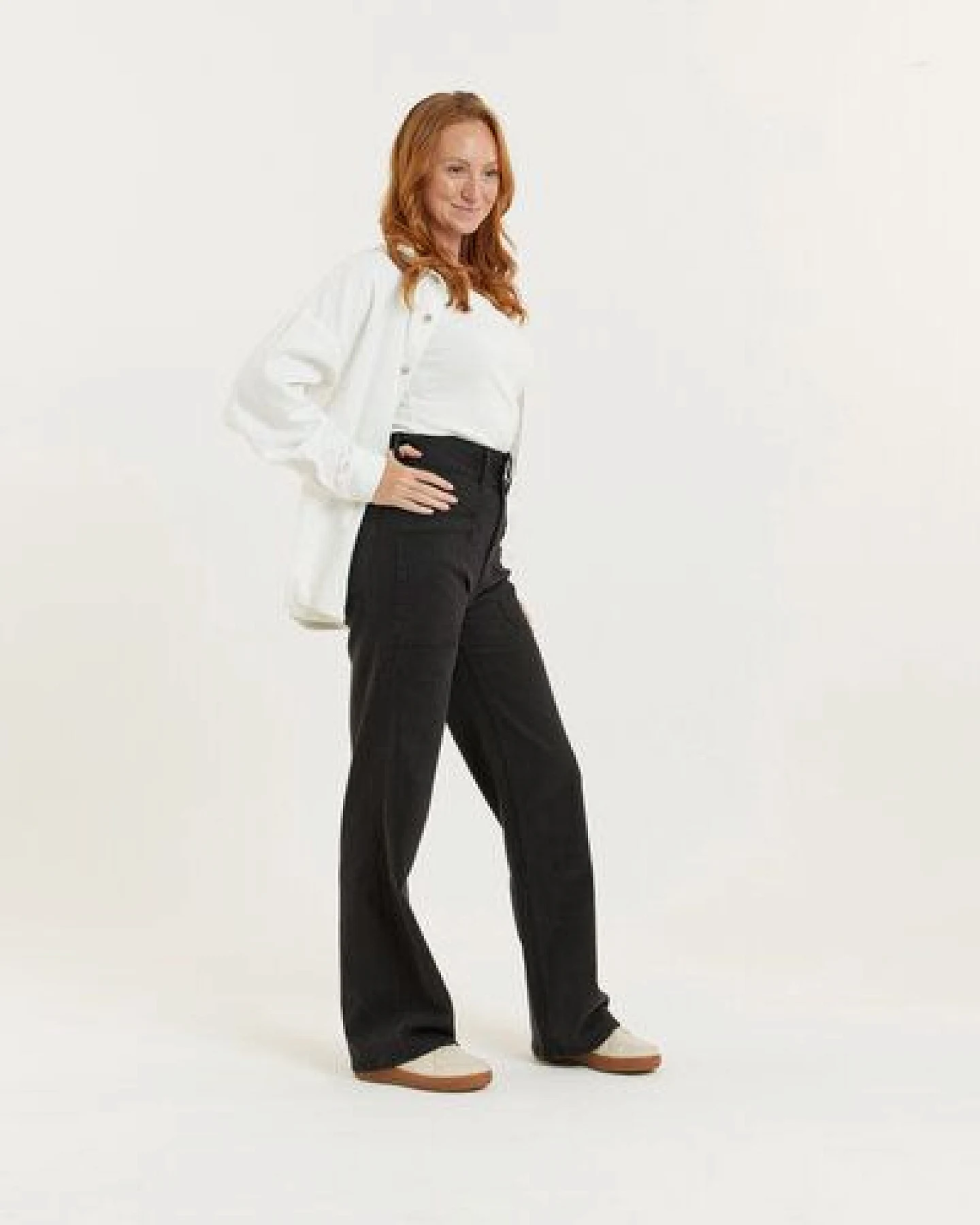 Flax and Loom Tencel-Baumwoll Jeans Straight Fit Modell: Dinah – Ansicht 2