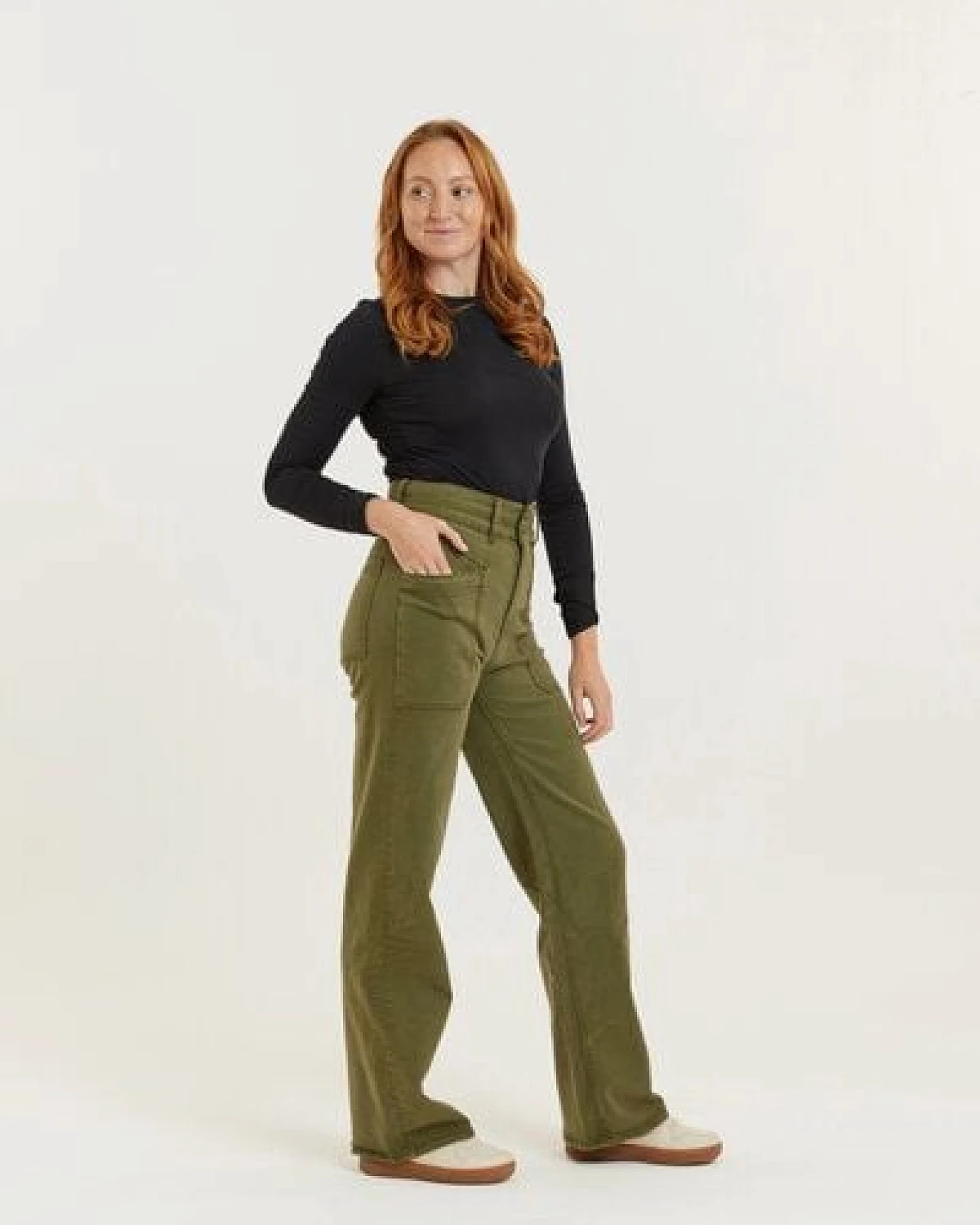Flax and Loom Tencel-Baumwoll Jeans Straight Fit Modell: Dinah – Ansicht 3
