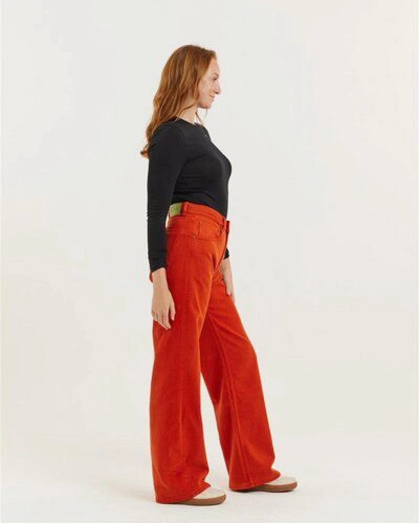 Flax and Loom Tencel-Baumwoll Jeans Straight Fit Modell: Dinah – Ansicht 2