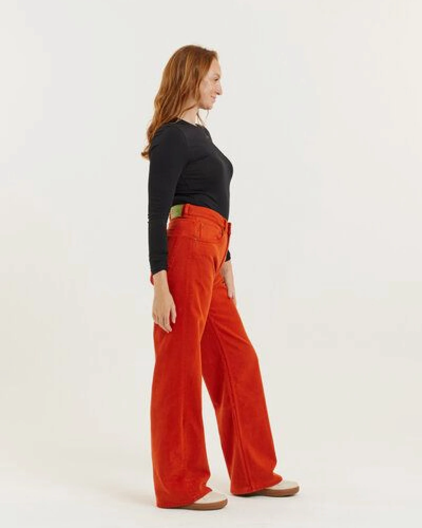 Flax and Loom Tencel-Baumwoll Jeans Straight Fit Modell: Dinah – Ansicht 2