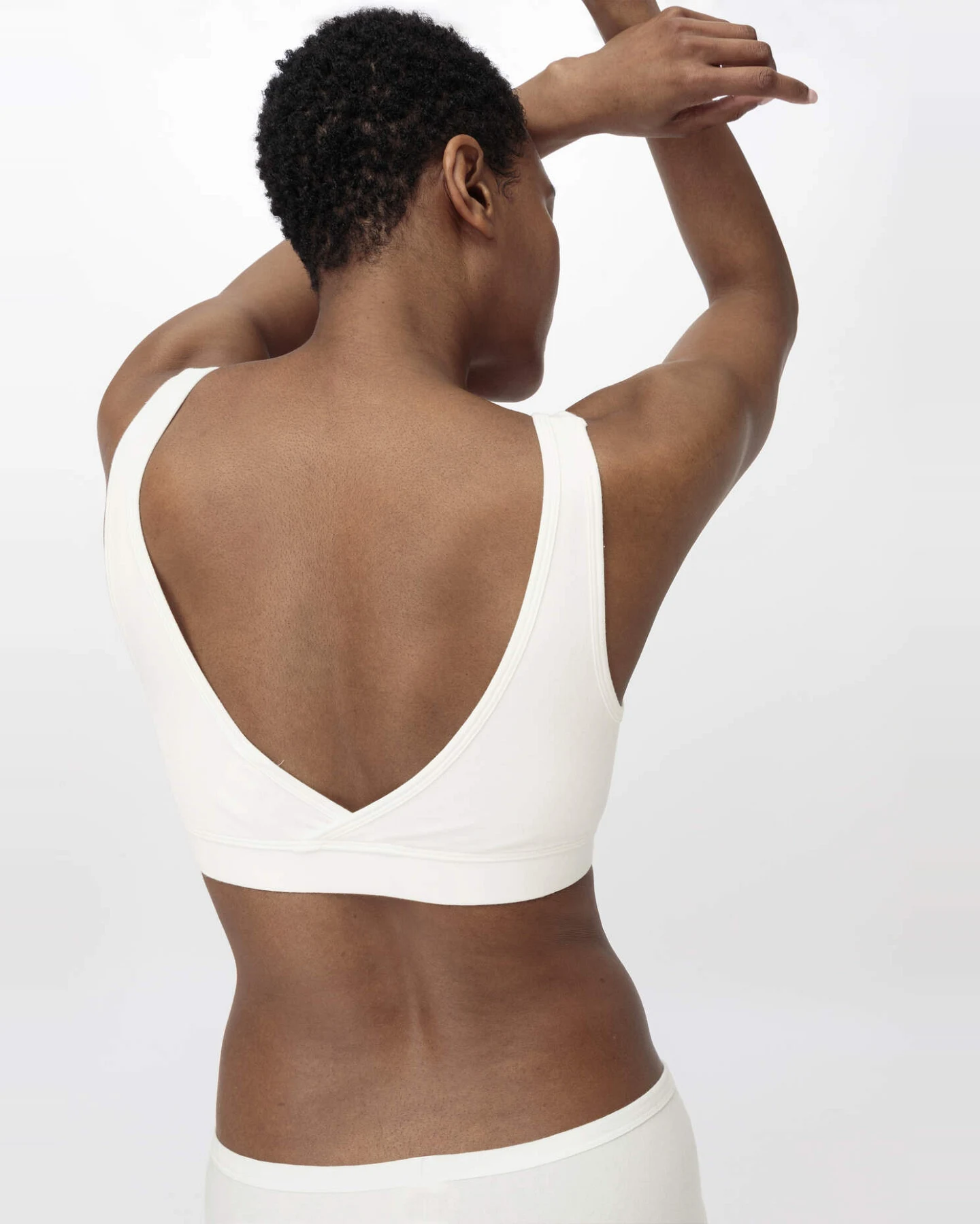 hessnatur Damen Bustier PURE BALANCE aus Bio-Baumwolle und TENCEL™ Modal - weiß - Größe 36 – Ansicht 2