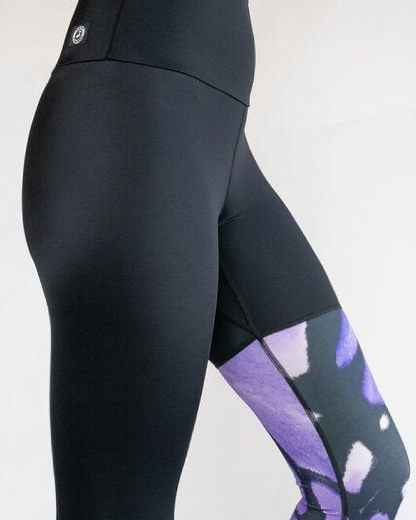 Arctic Flamingo Blickdichte Yoga Leggings, High Waist Damen Yoga Hose aus ECONYL® regeneriertem Nylon – Ansicht 4