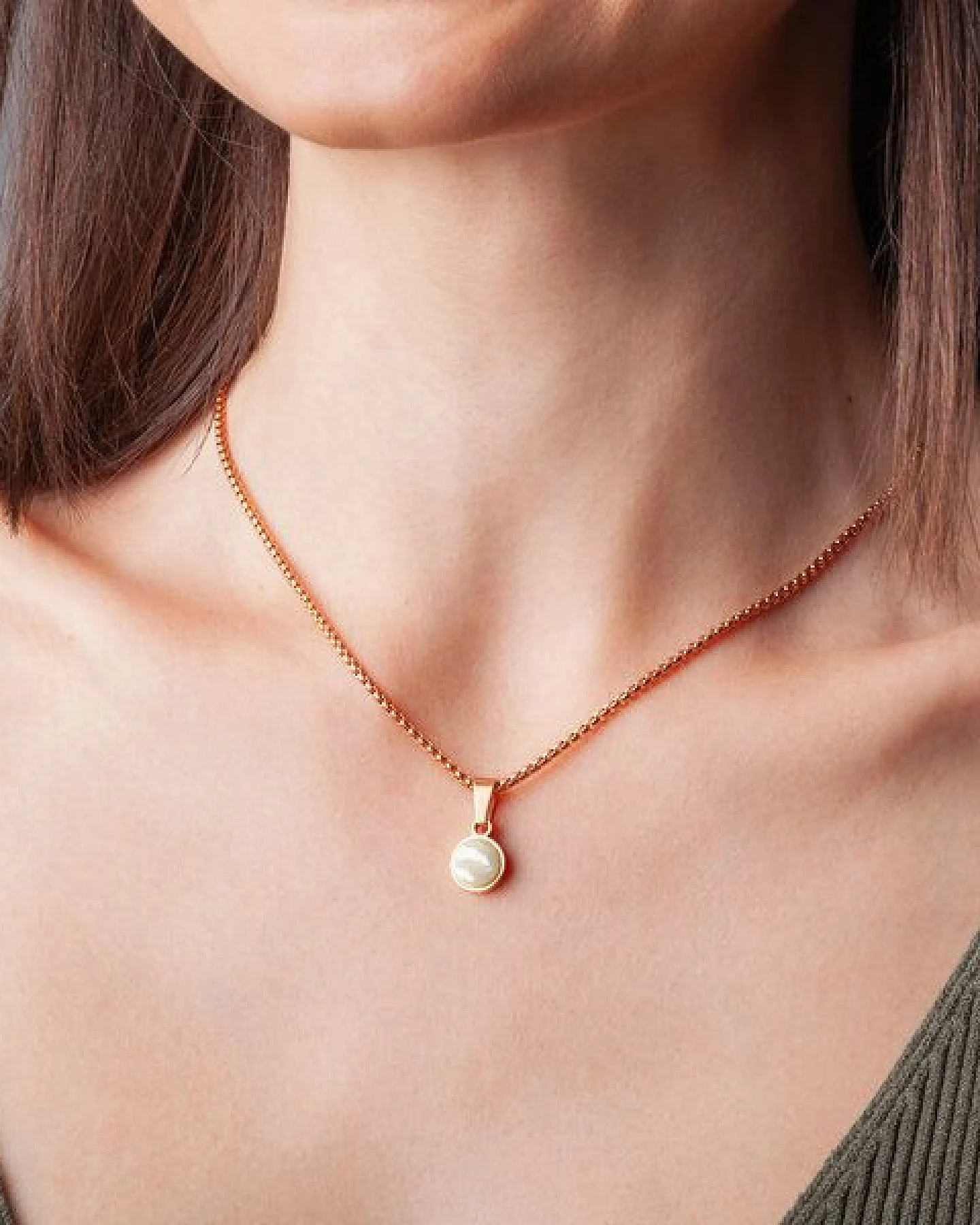 ALEXASCHA Kurze Kette mit Anhänger – Ansicht 2