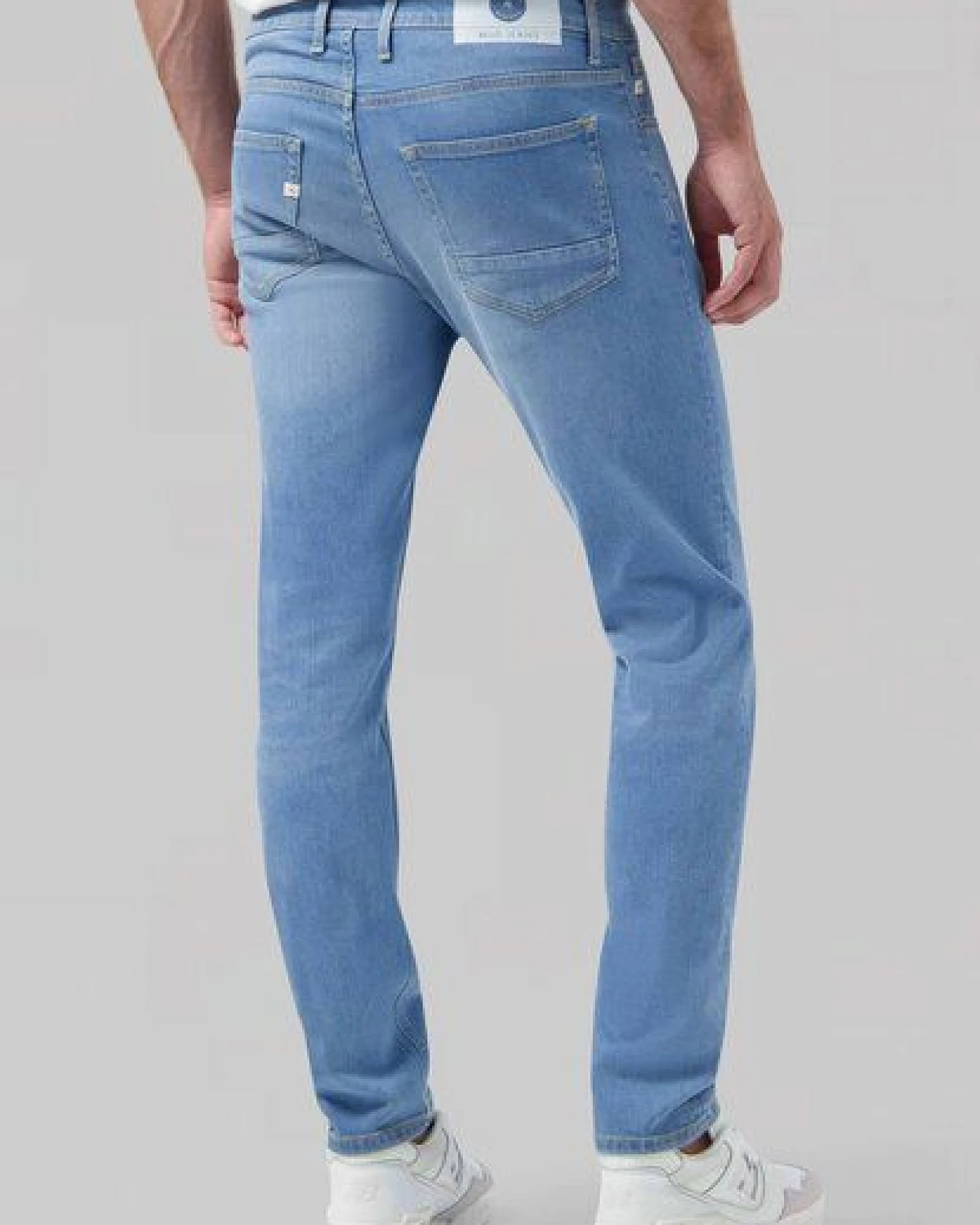 MUD Jeans Jeans Regular Daily Dunn Comfort aus einem Baumwolle / Tencel Mix – Ansicht 2