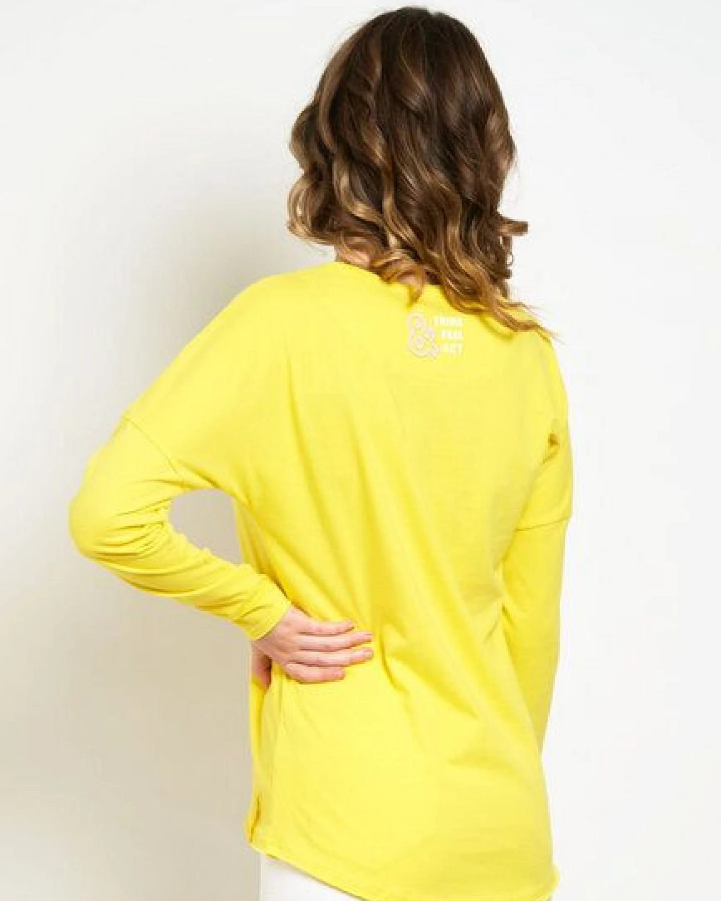 SPARKLES OF LIGHT Yoga Shirt – Ansicht 2