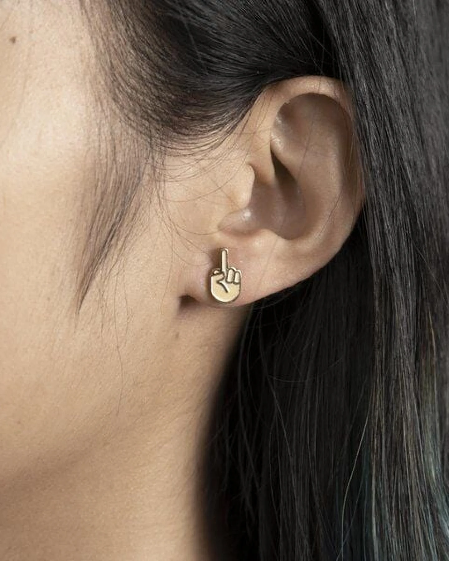Fyngers Ohrstecker aus chirurgischen Edelstahl hochglanzpoliert - Modell F*CK YOU – Ansicht 2