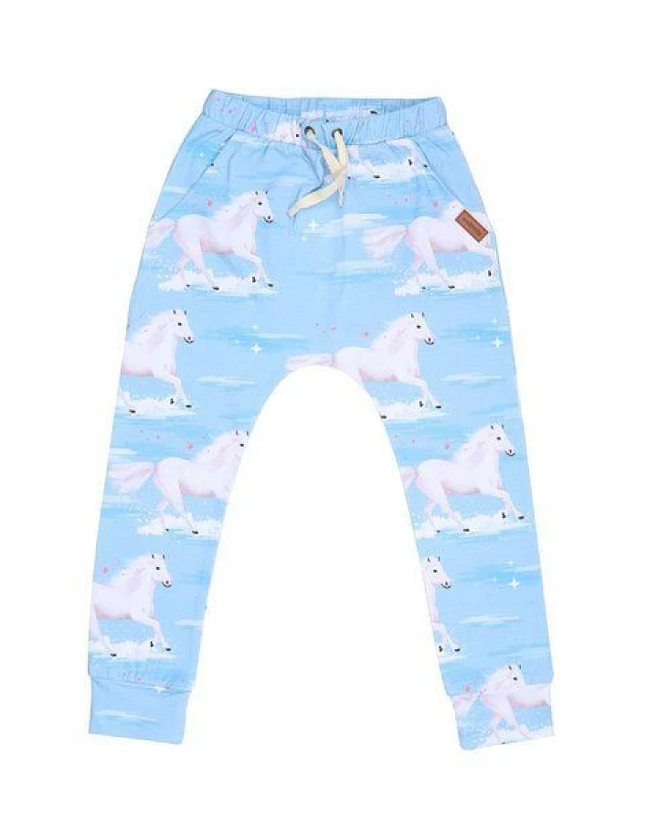 Baby Jogginghose GOTS zertifiziert Bio-Baumwolle Hellblau Allover-Print elastischer Bund weich – Walkiddy