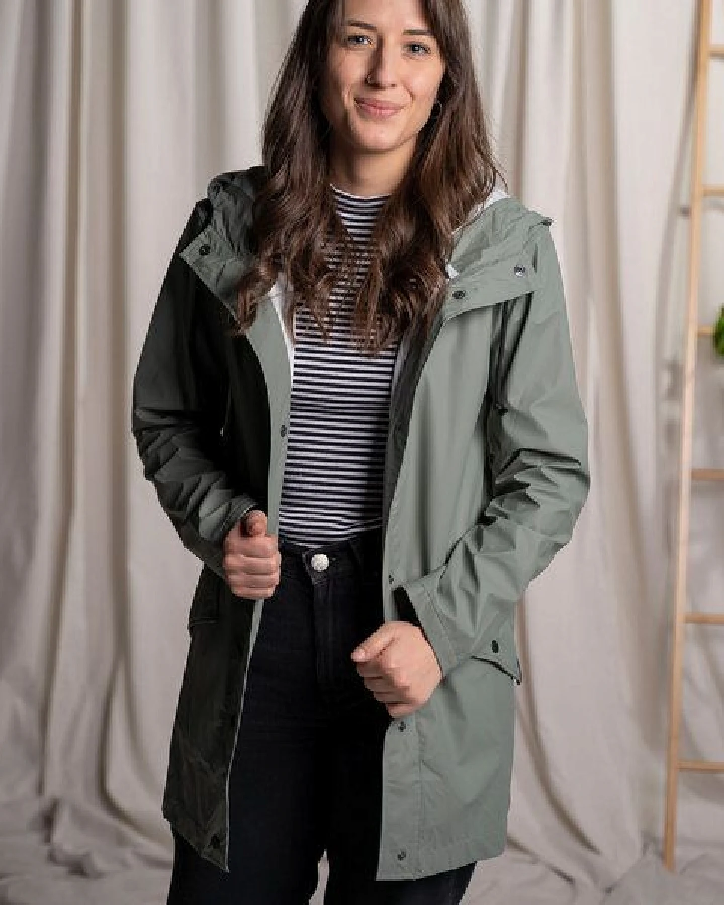 Vresh Clothing Evi - Regenjacke recycelt, Salbei – Ansicht 4