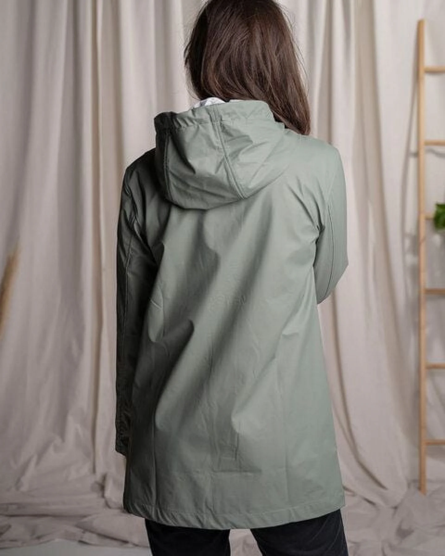 Vresh Clothing Evi - Regenjacke recycelt, Salbei – Ansicht 2