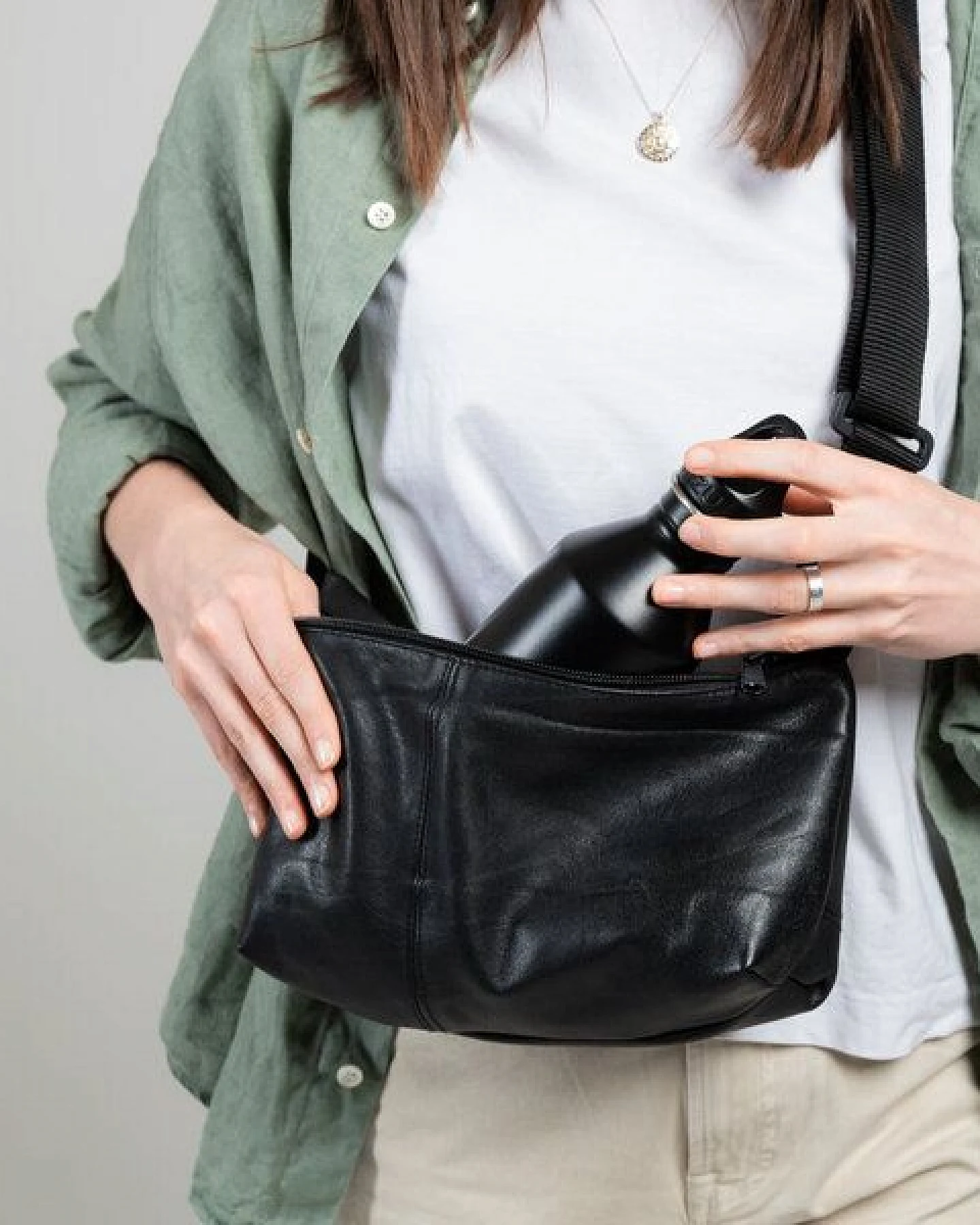 MOOT Die Schultertasche aus Lederjacken – Ansicht 3