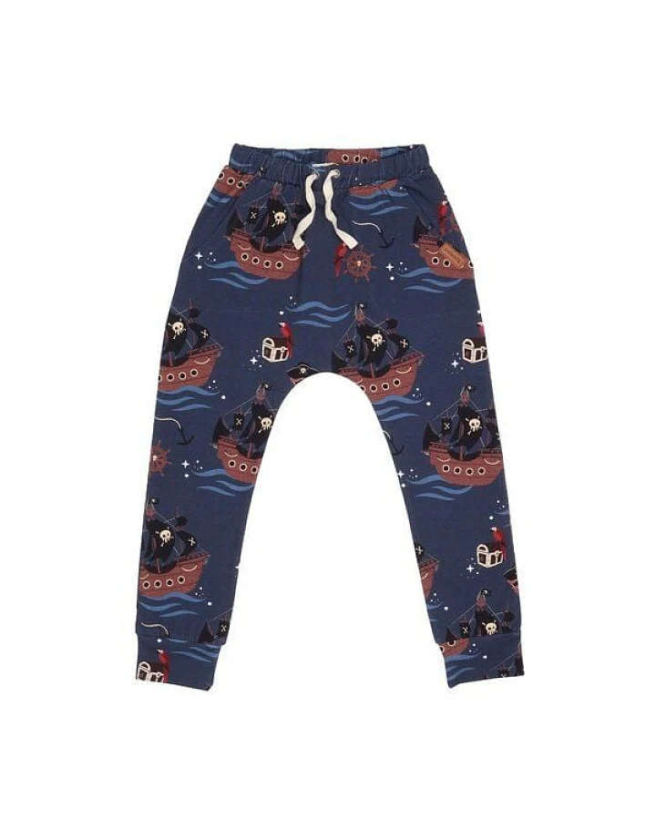 Jogginghose Kinder Dunkelblau mit Piratenprint aus GOTS-zertifizierter Bio-Baumwolle – Walkiddy