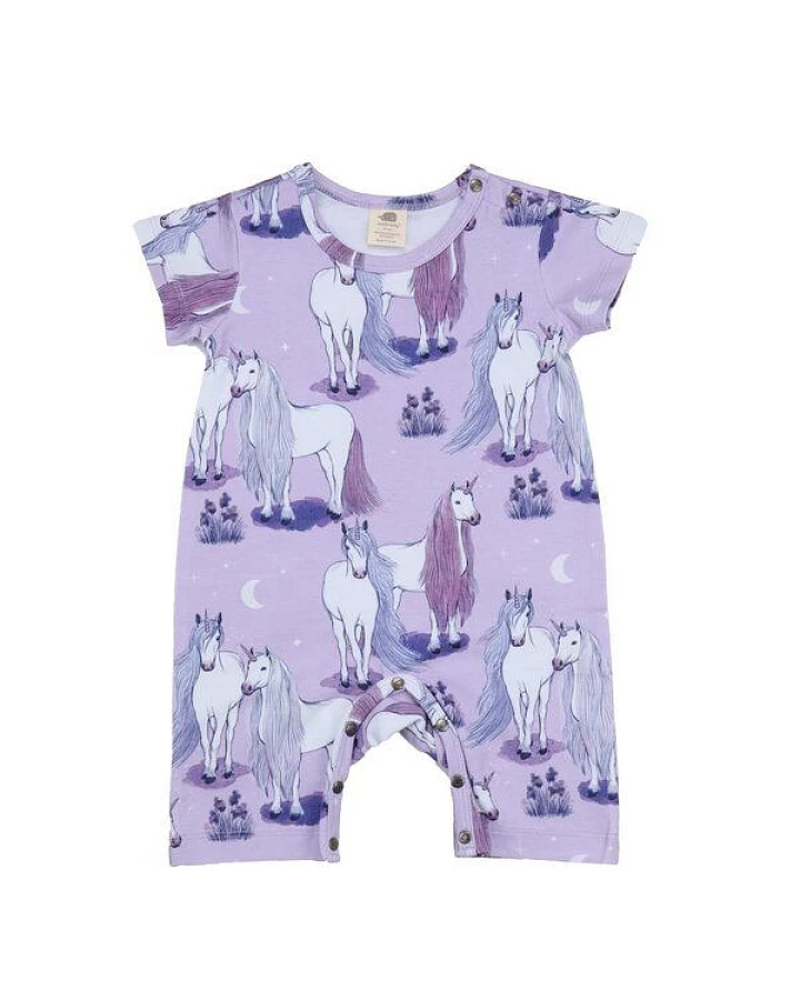 Baby Kurzarm-Strampler GOTS zertifiziert – Lila mit Einhornmotiv, weich & bequem
