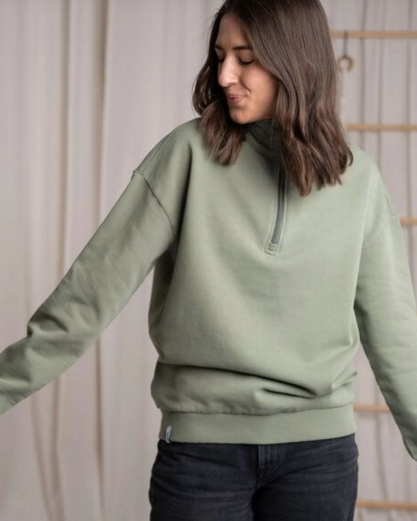 Vresh Clothing Valentin - Unisex Half-Zip-Hoodie aus Biobaumwolle – Ansicht 2