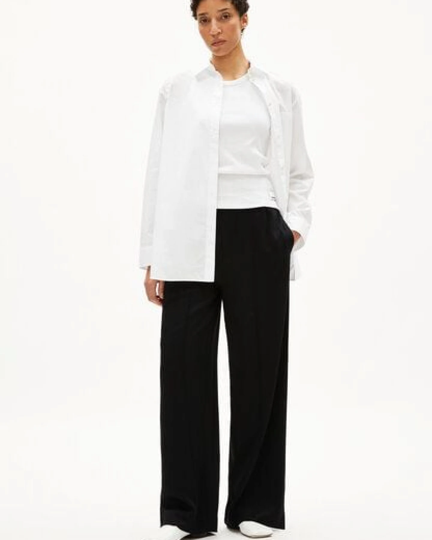 ARMEDANGELS JONVAALIE Damen Webhose aus LENZING ECOVERO Viskose – Ansicht 4