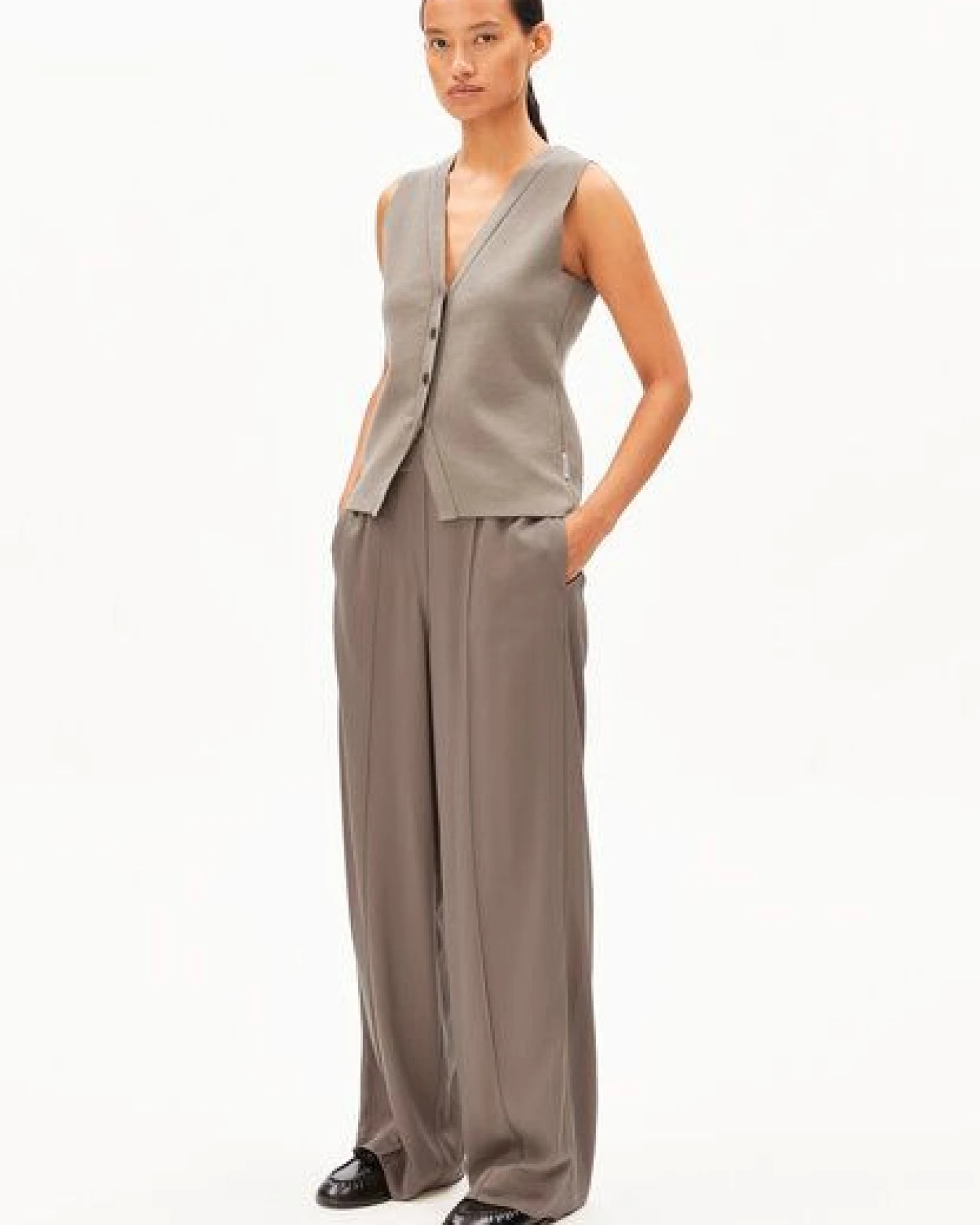 ARMEDANGELS JONVAALIE Damen Webhose aus LENZING ECOVERO Viskose – Ansicht 4