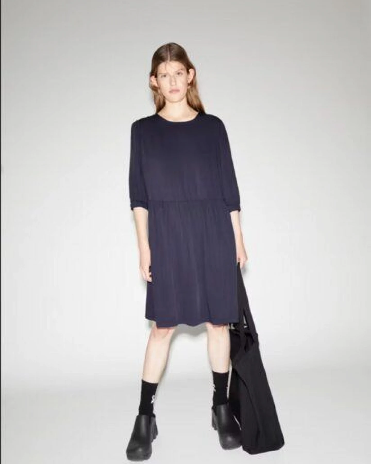 ARMEDANGELS ROSEAA - Damen Webkleid Relaxed Fit aus LENZING ECOVERO Viskose – Ansicht 4