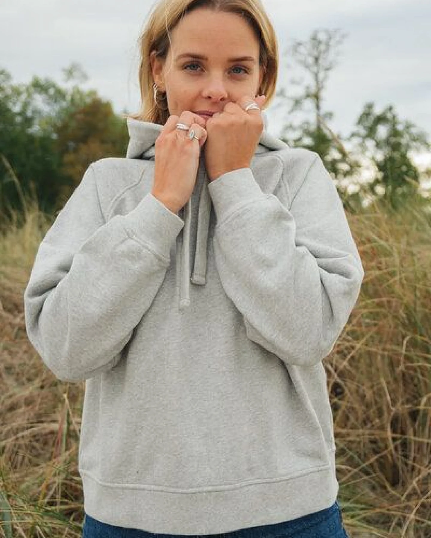 SANNA – Hoodie (Damen) aus 100% Bio-Baumwolle (GOTS) von SALZWASSER – Ansicht 2