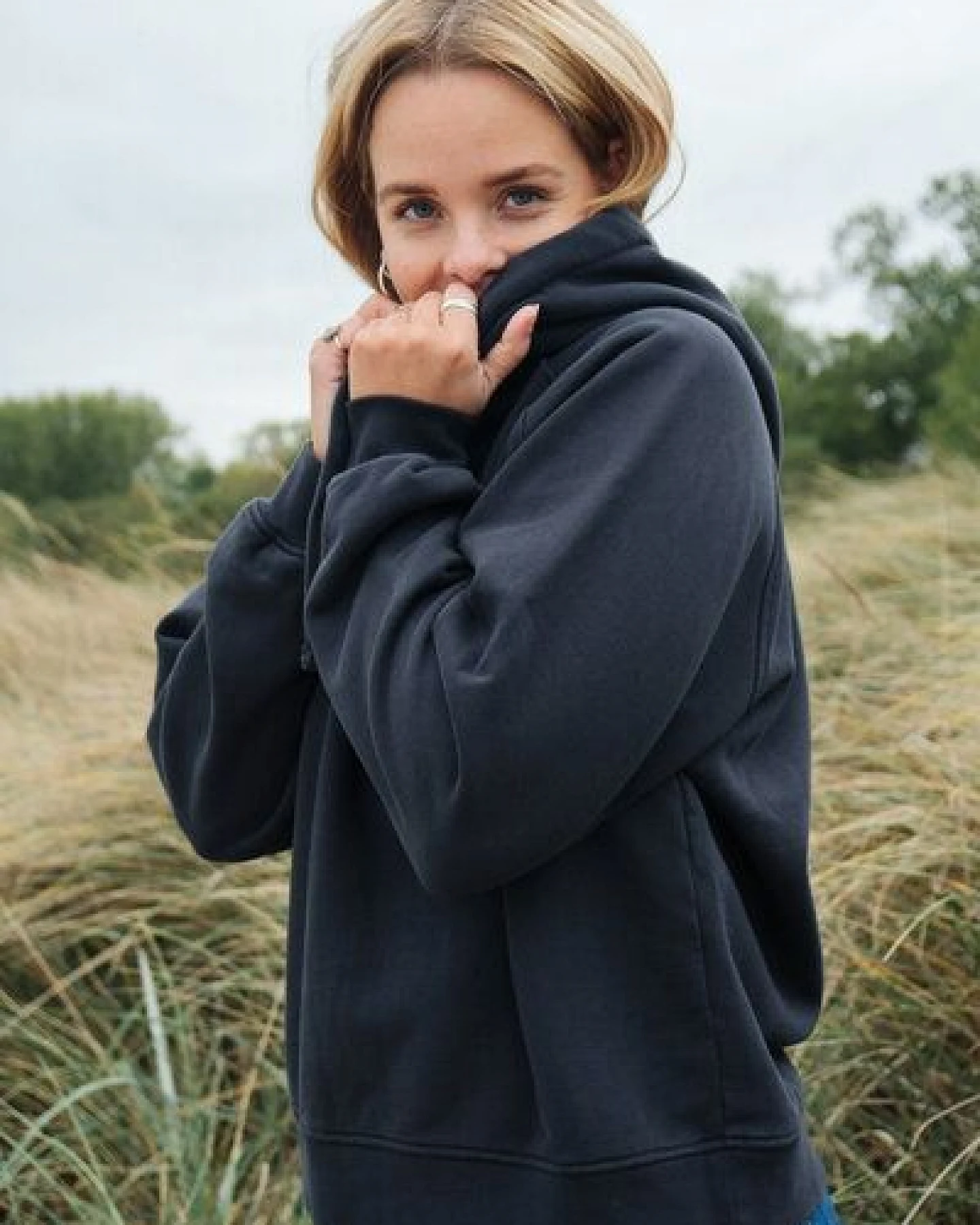 SANNA – Hoodie (Damen) aus 100% Bio-Baumwolle (GOTS) von SALZWASSER – Ansicht 2