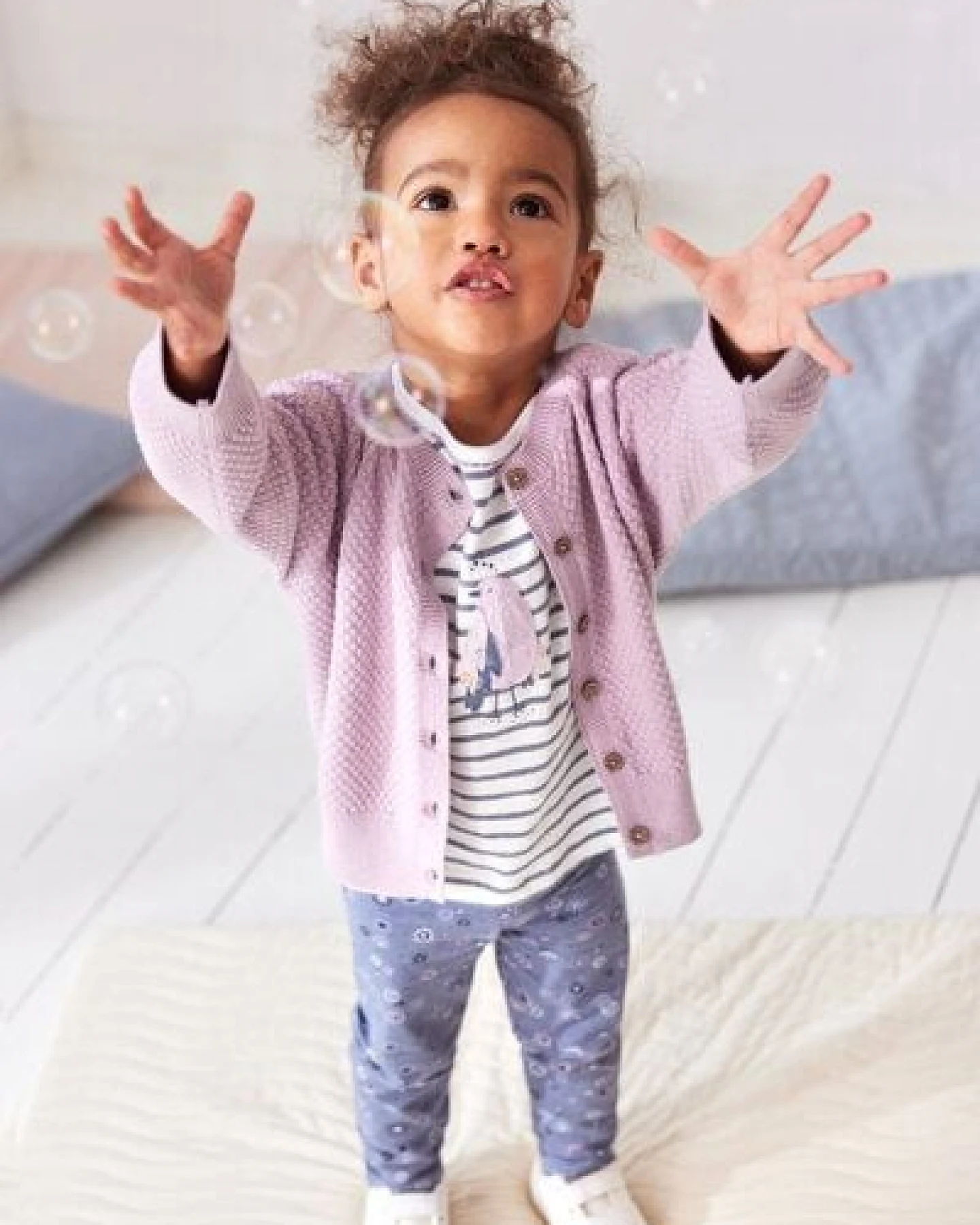 People Wear Organic Langarmshirt mit Vogel Applikation, weiß-blau geringelt, aus Bio-Baumwolle – Ansicht 4