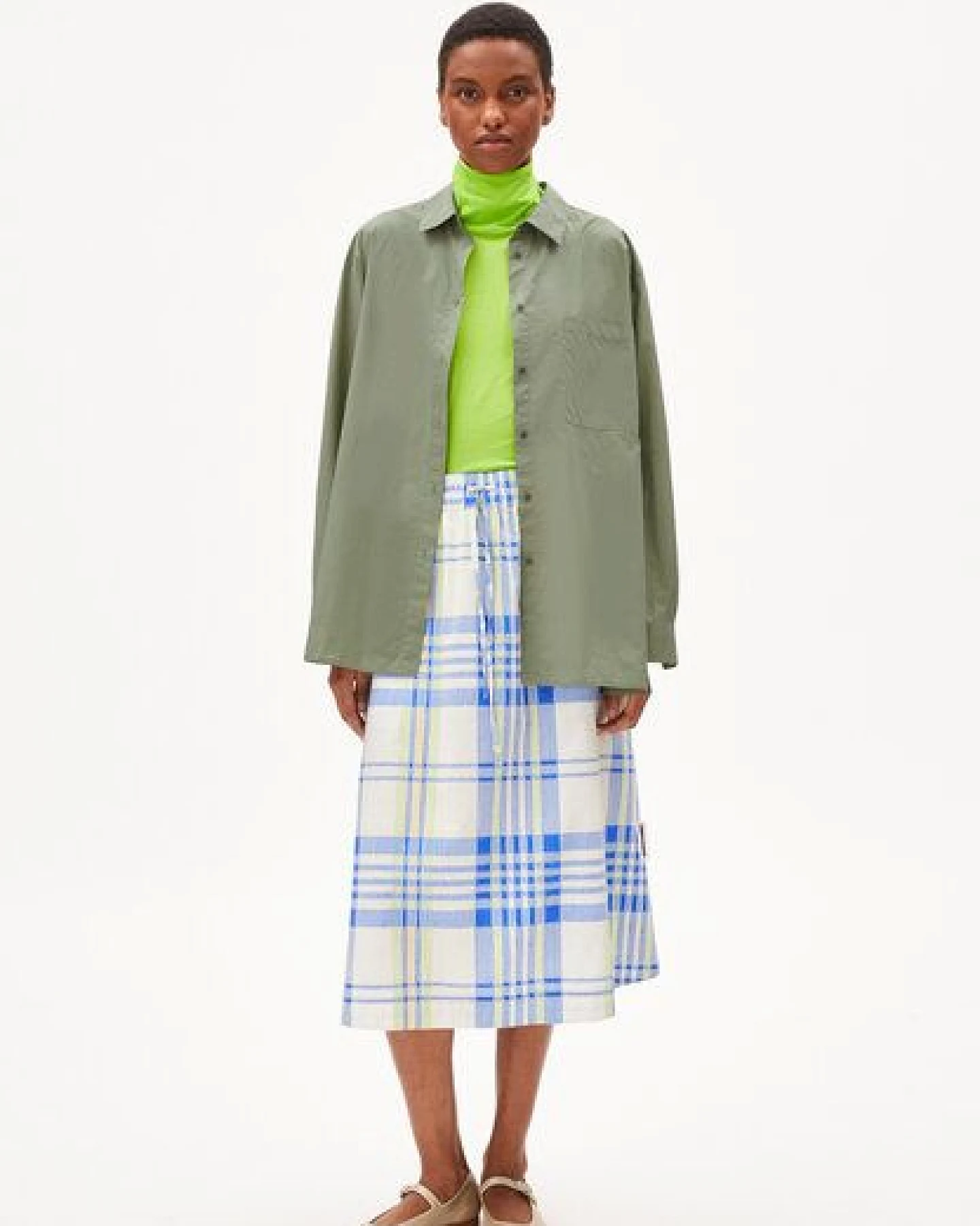 ARMEDANGELS ELODIAA COLLEGE CHECK - Damen Webrock Loose Fit aus Bio-Baumwolle – Ansicht 4