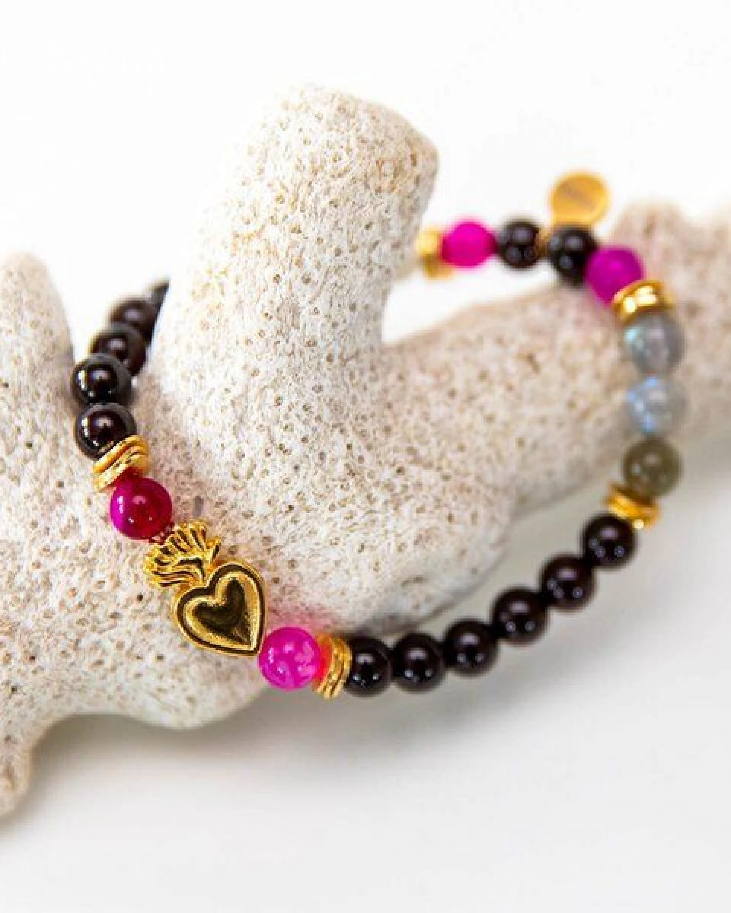 Divasya Armband "Golden Heart" mit Granat & Mondstein – Ansicht 3