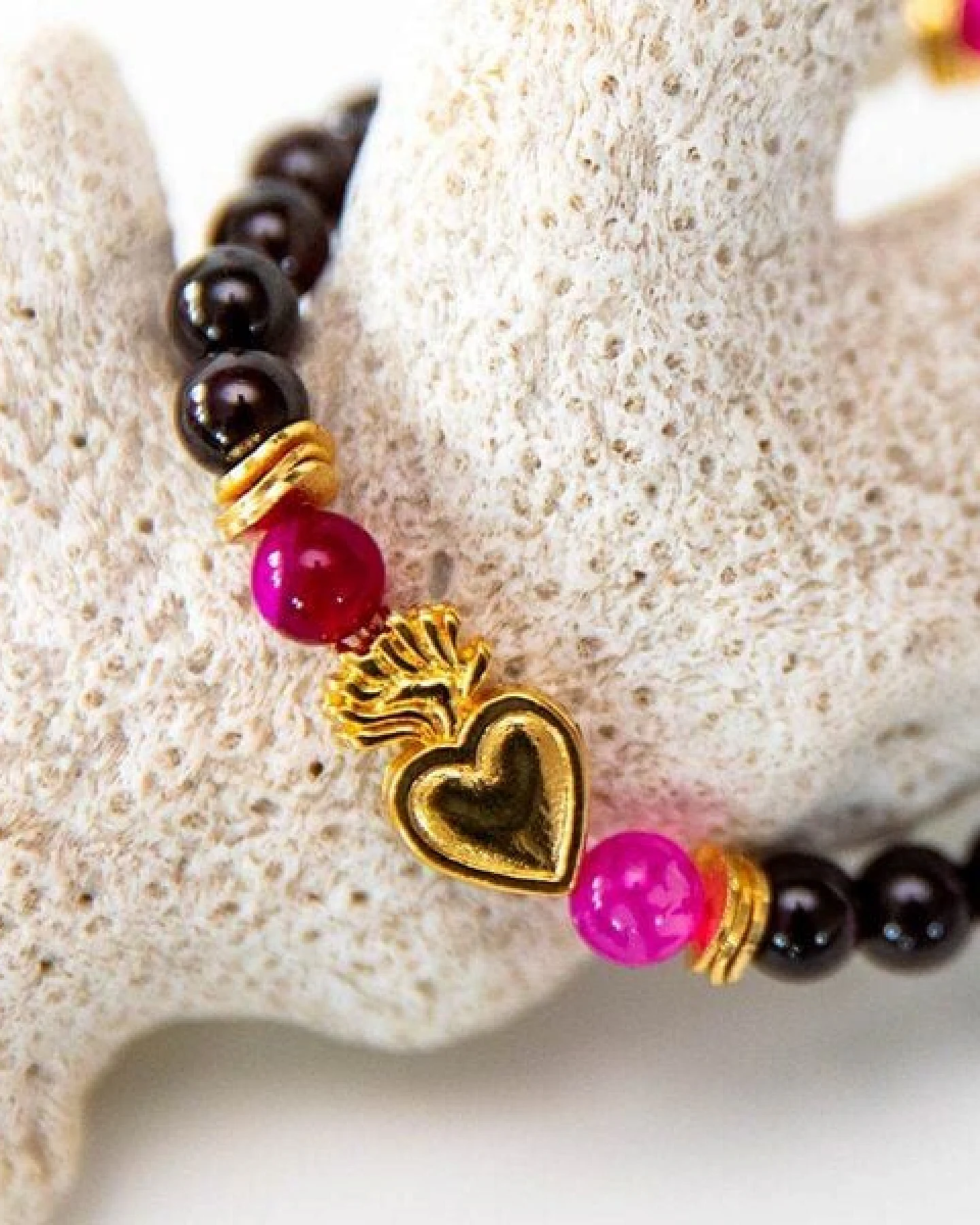 Divasya Armband "Golden Heart" mit Granat & Mondstein – Ansicht 4