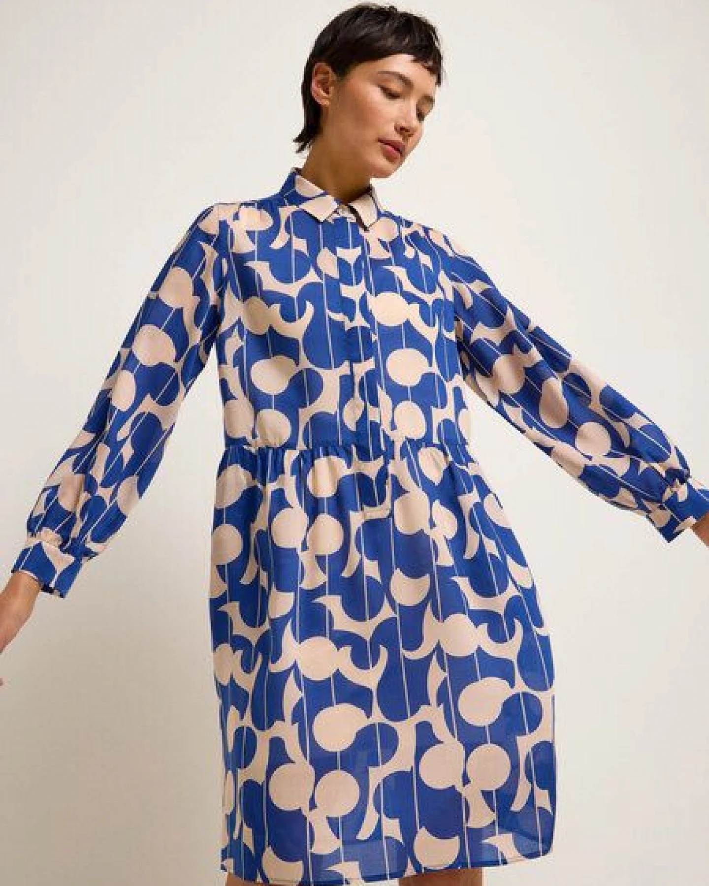 LANIUS Hemdblusenkleid Print Graphic Dots aus TENCEL Lyocell – Ansicht 3