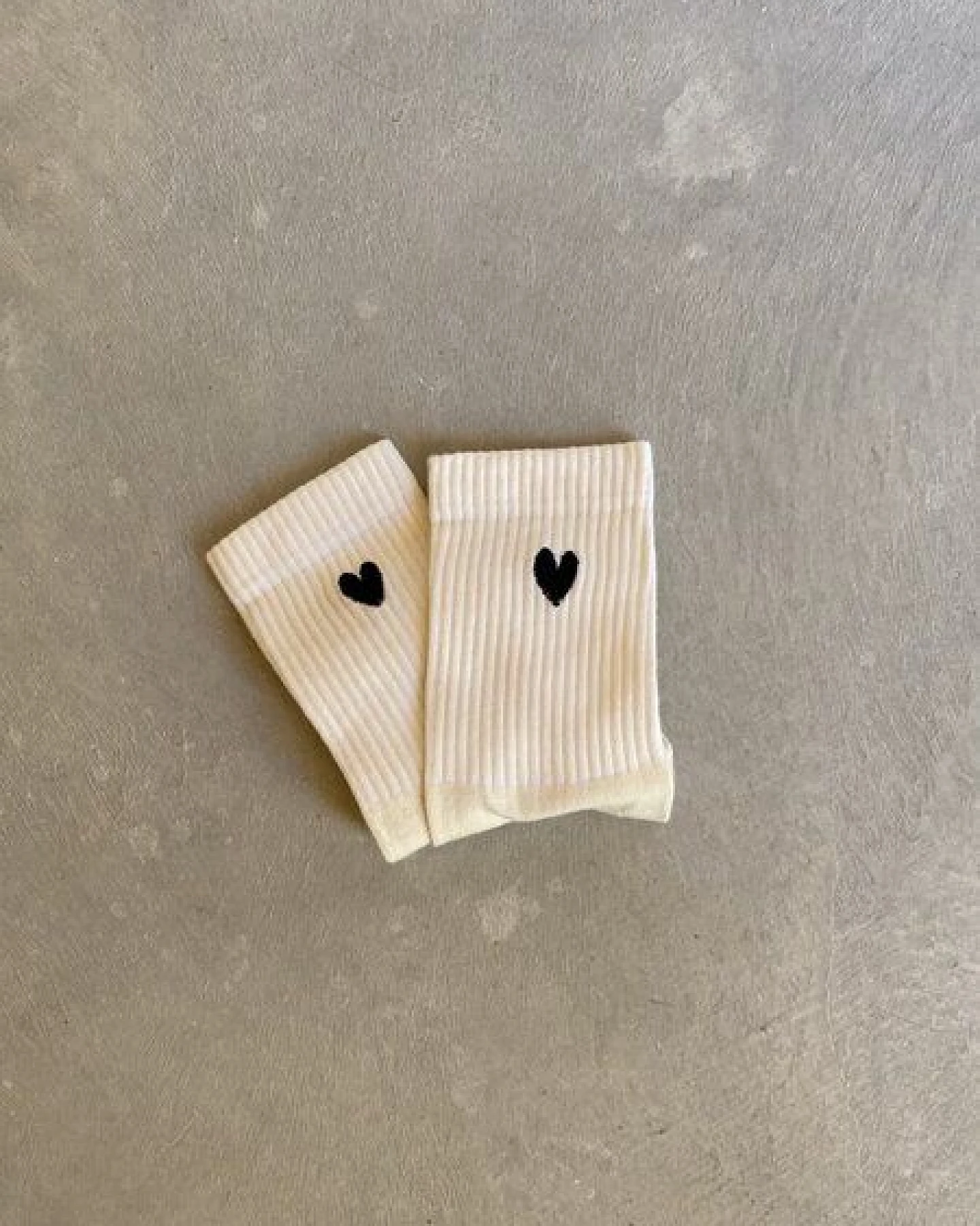 Jutelaune Black Heart Socks - GRS und OEKO-TEX Zertifizierungen – Ansicht 2