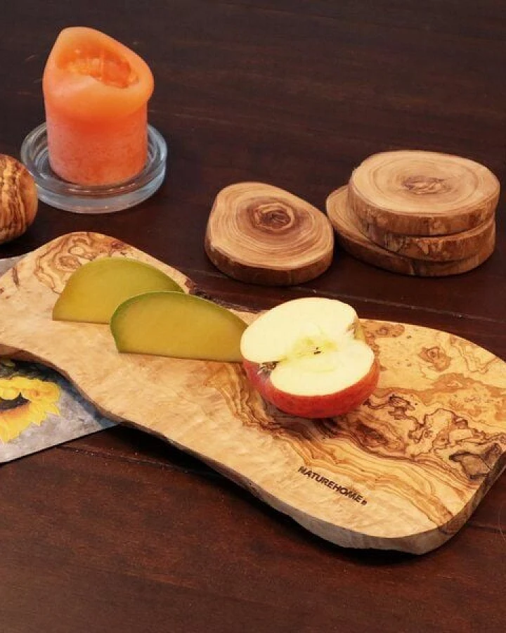 NATUREHOME Servierbrett Schneidebrett Baumscheibe Olivenholz Naturschnitt