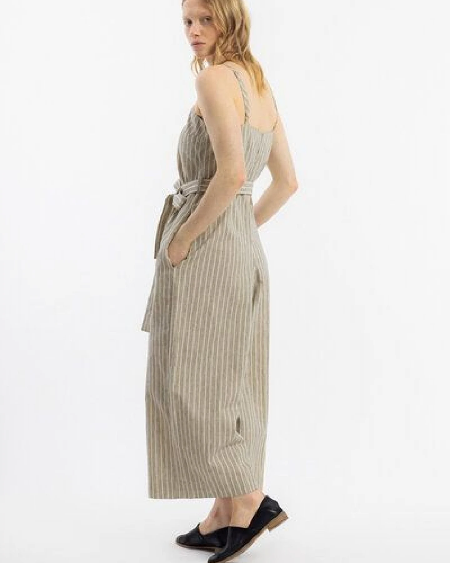 Rotholz Relaxed Jumpsuit Linen Blend – Ansicht 3