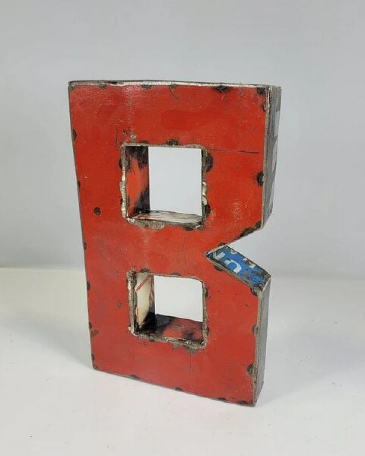 Moogoo Creative Africa Buchstabe "B" aus recycelten Ölfässern