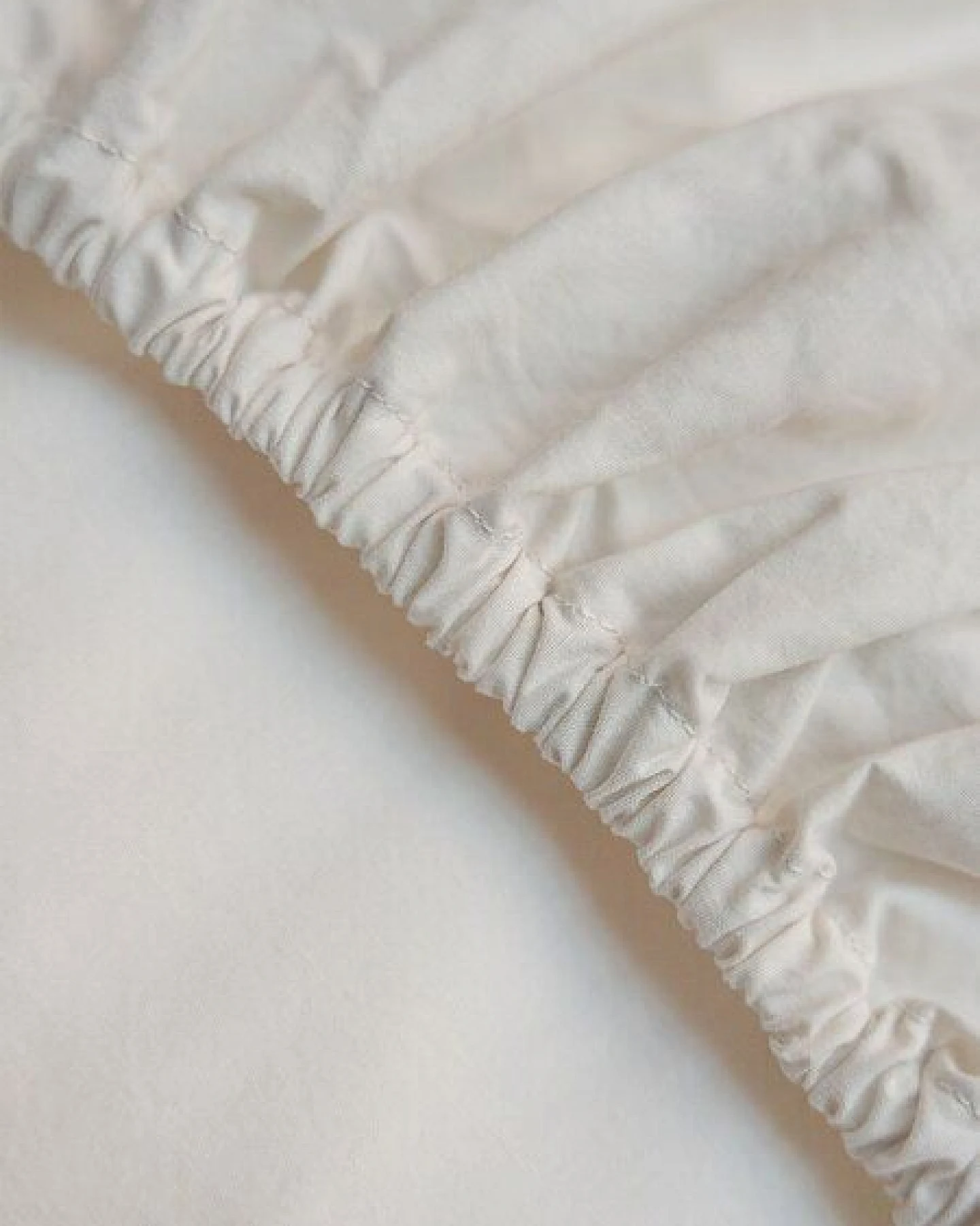 erlich textil Cotton Select Spannbettlaken aus Bio-Baumwolle, made in Europe – Ansicht 2