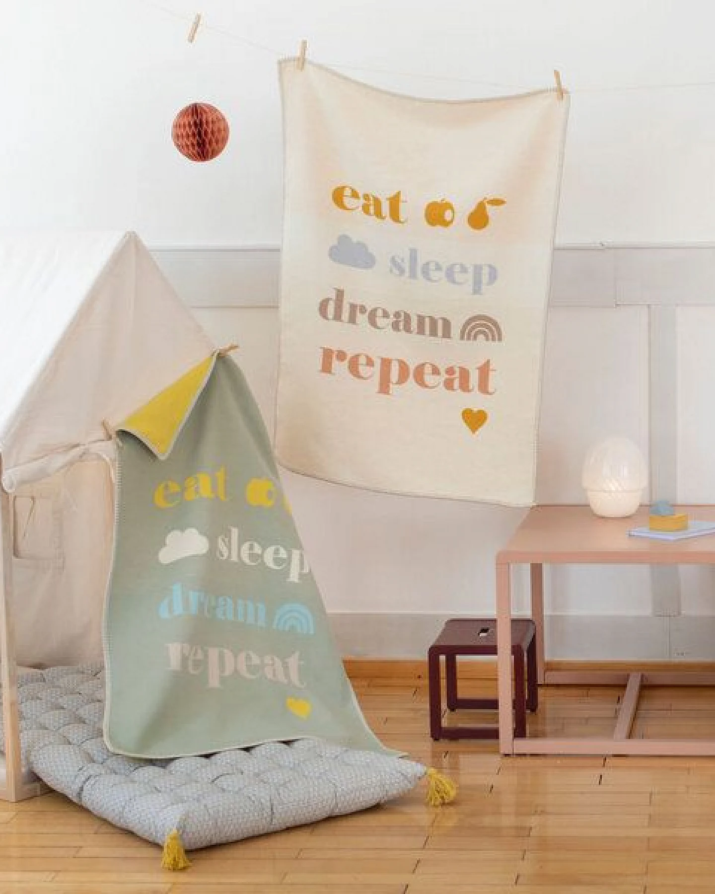 David Fussenegger Babydecke eat sleep aus Bio-Baumwolle, 75 x 100 cm – Ansicht 2