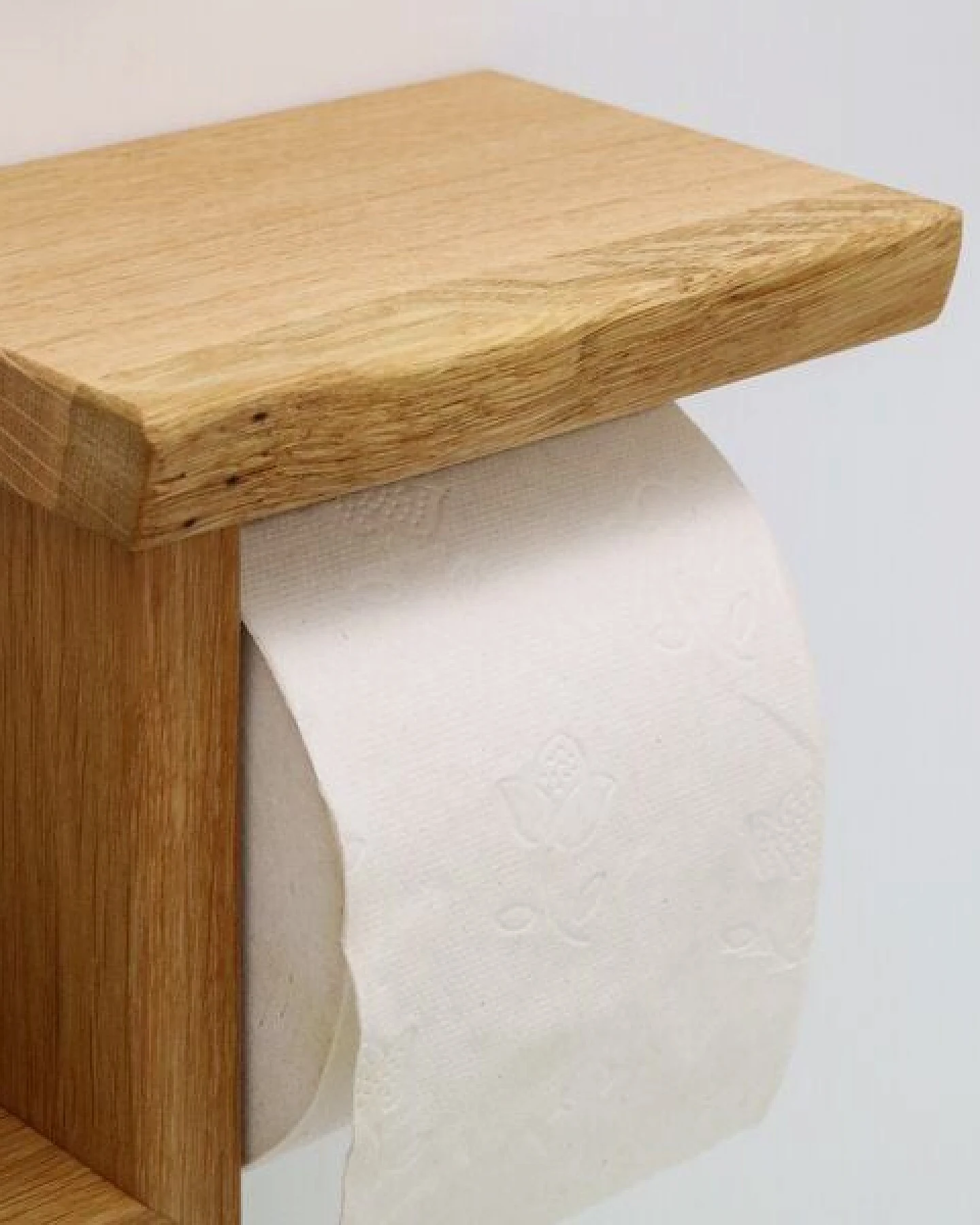 Woodkopf Toilettenpapierhalter LOTHAR aus Holz – Ansicht 3
