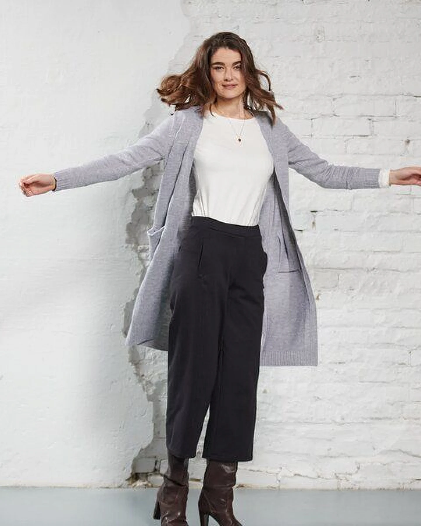 Kokon Zwo Lange Strickjacke 100% Merinowolle (ÖKO TEX) – Ansicht 3